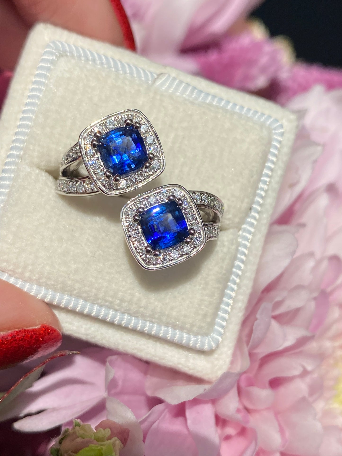 1.48ctw Ceylon Sapphire and 0.45ctw Natural Diamond Toi et Moi Ring in Platinum