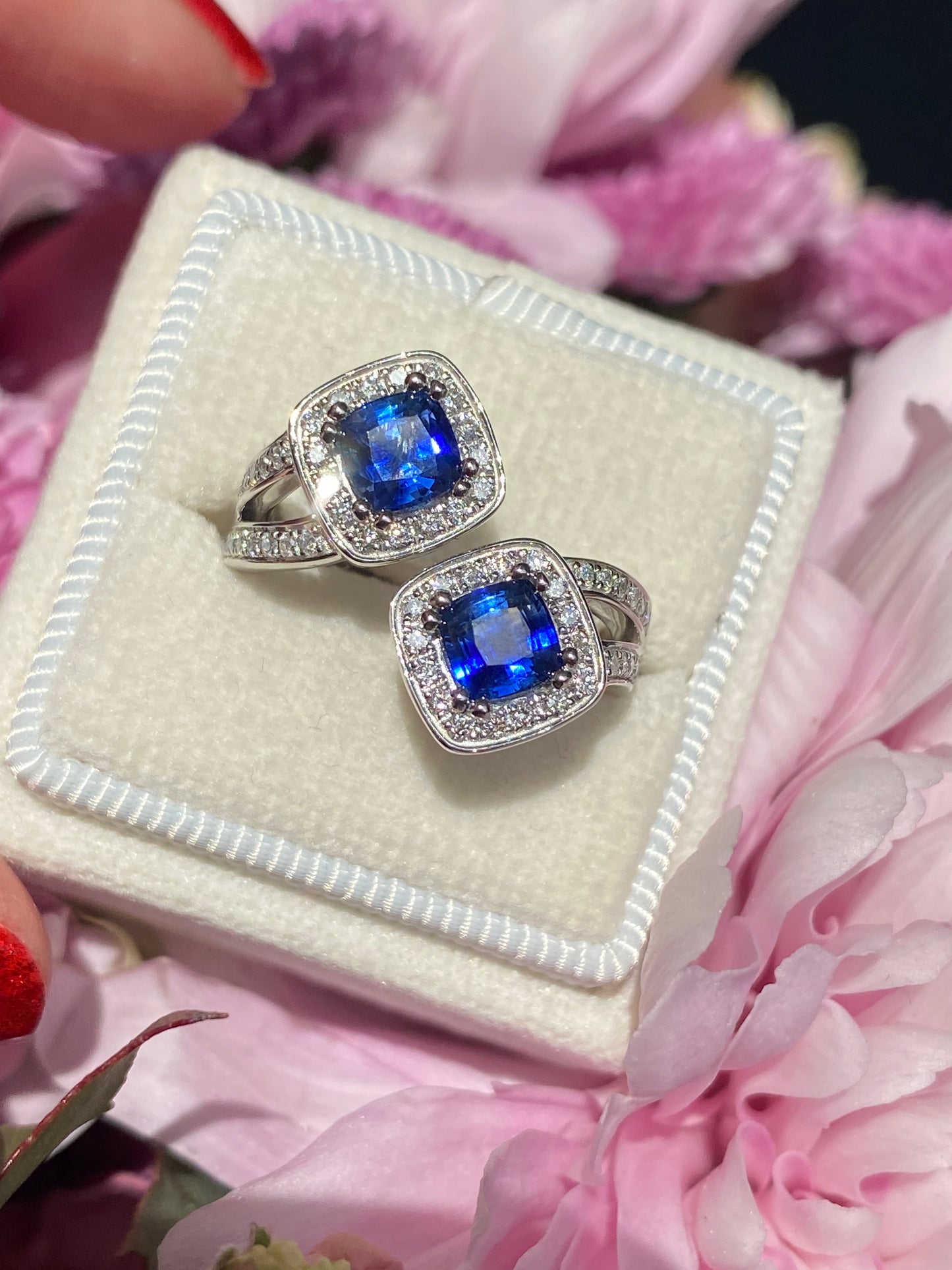 1.48ctw Ceylon Sapphire and 0.45ctw Natural Diamond Toi et Moi Ring in Platinum
