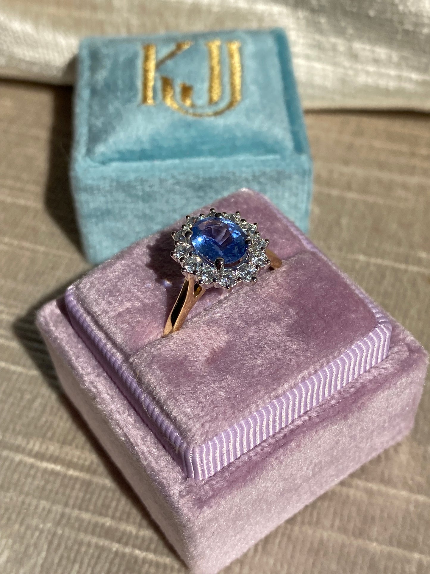 1.35 Carat Cornflower Sapphire and Natural Diamond Ring in Platinum and 18ct Yellow Gold