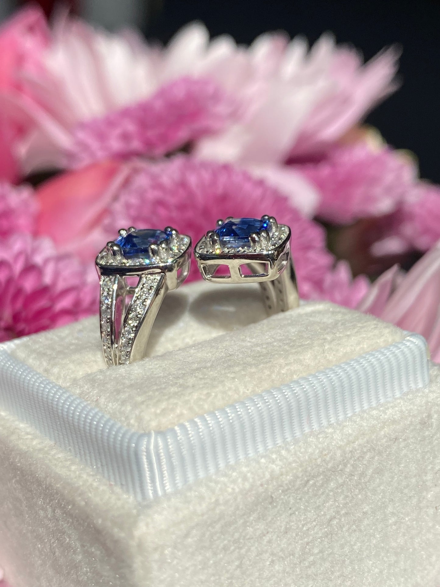 1.48ctw Ceylon Sapphire and 0.45ctw Natural Diamond Toi et Moi Ring in Platinum