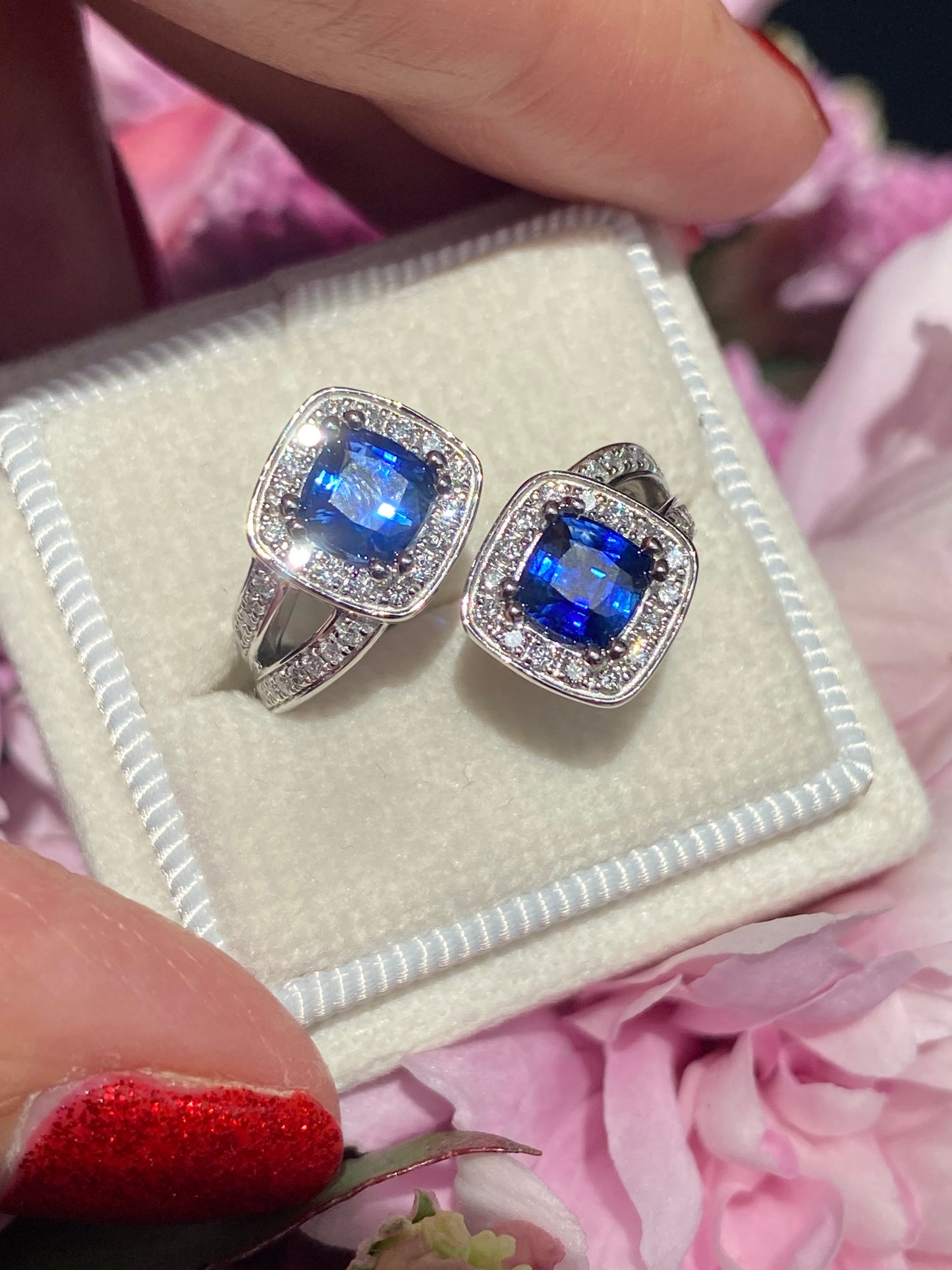 1.48ctw Ceylon Sapphire and 0.45ctw Natural Diamond Toi et Moi Ring in Platinum