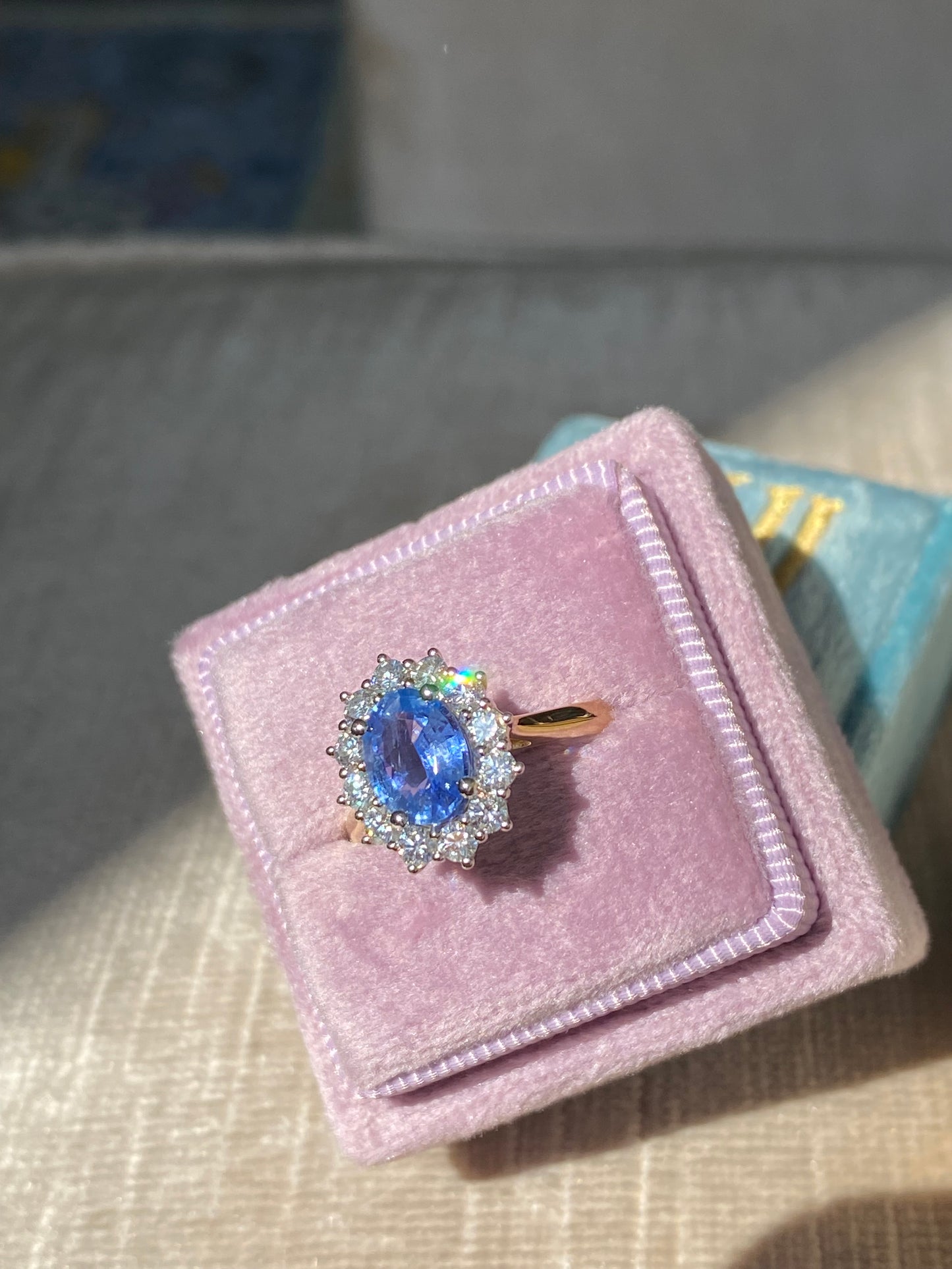 1.35 Carat Cornflower Sapphire and Natural Diamond Ring in Platinum and 18ct Yellow Gold