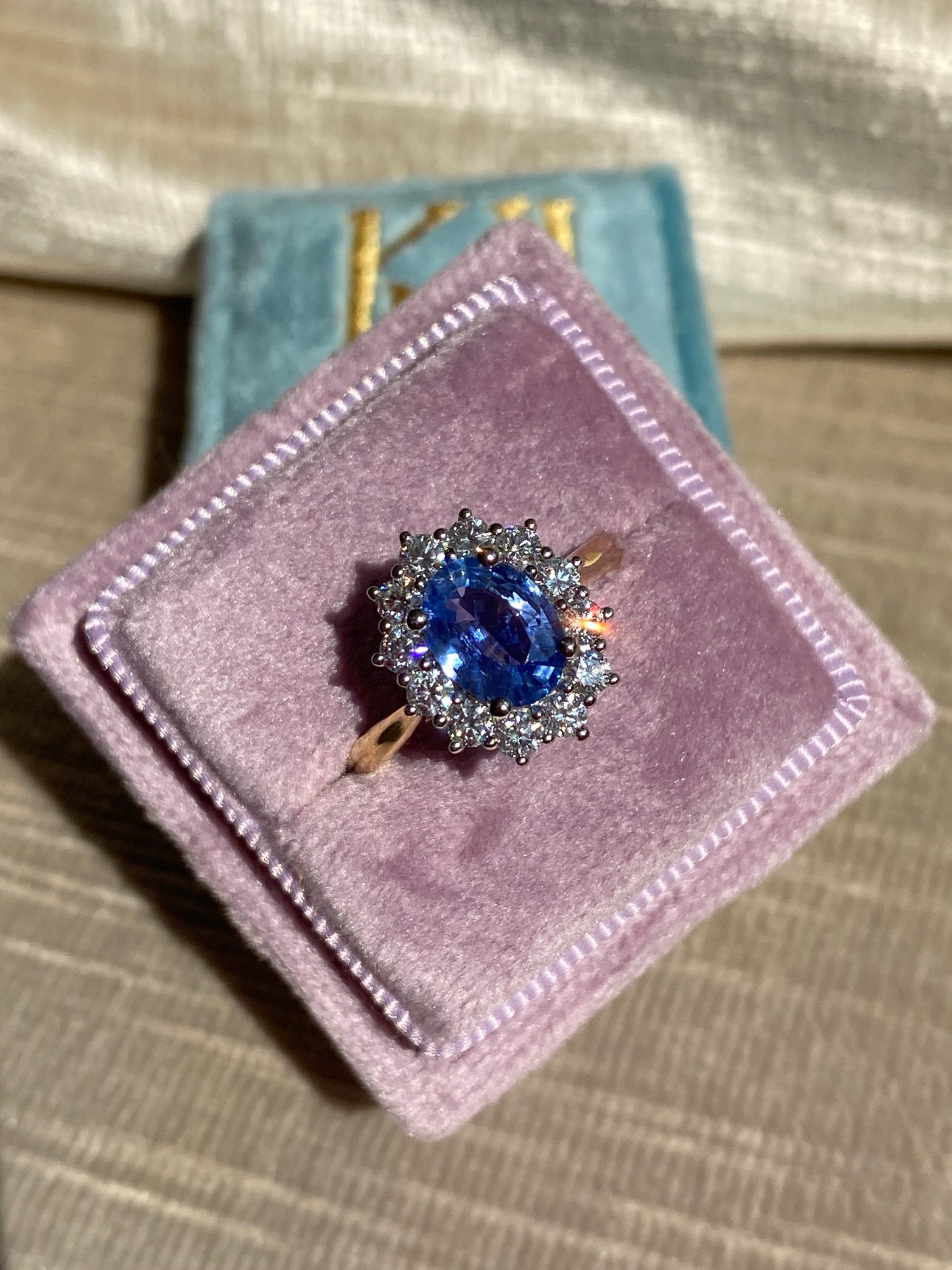 1.35 Carat Cornflower Sapphire and Natural Diamond Ring in Platinum and 18ct Yellow Gold