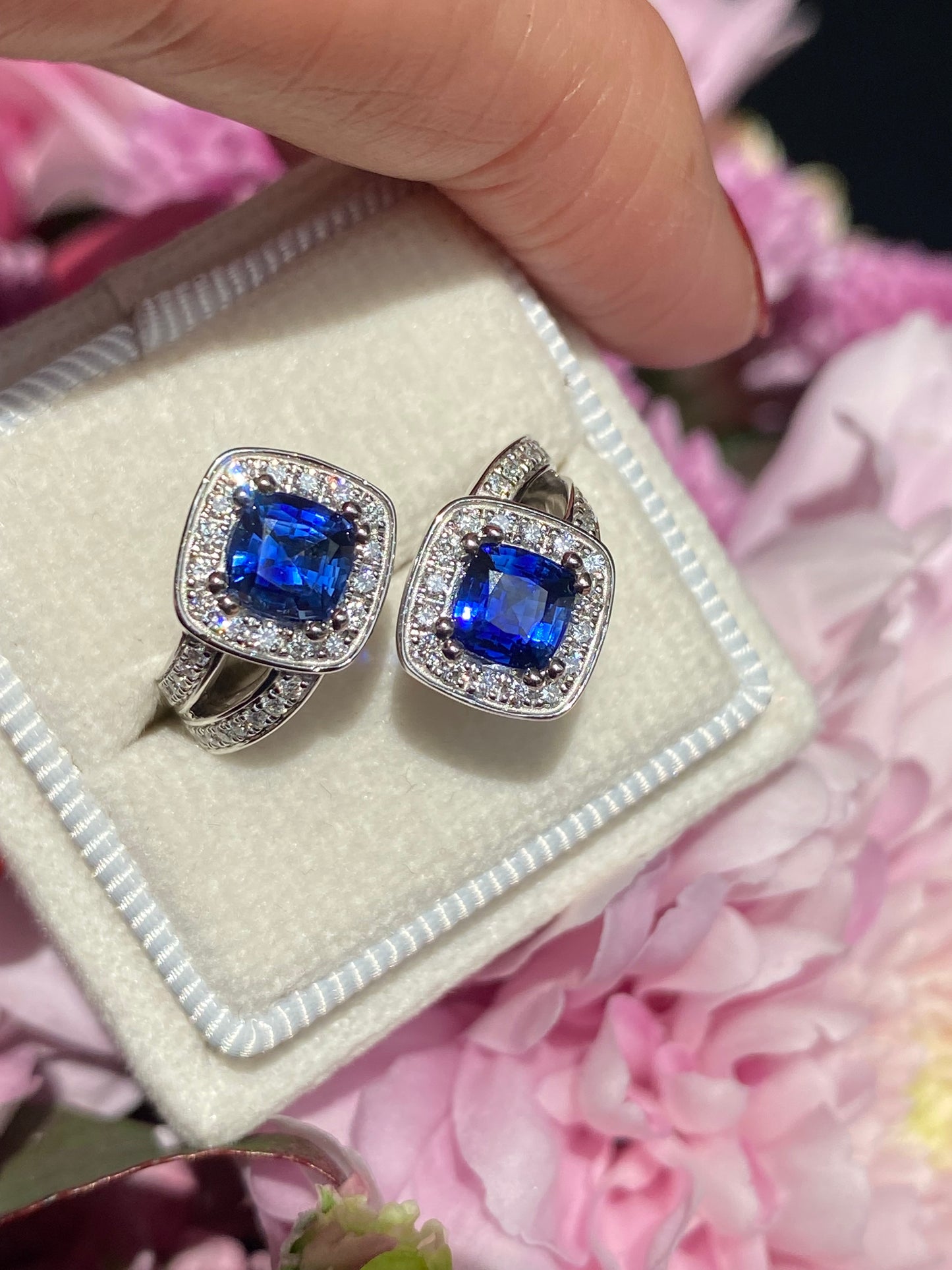 1.48ctw Ceylon Sapphire and 0.45ctw Natural Diamond Toi et Moi Ring in Platinum