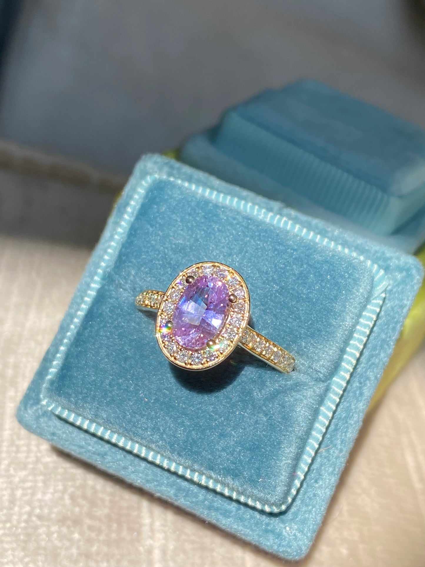 1.37 Carat Lilac Sapphire and Natural Diamond Engagement Ring in 18ct Yellow Gold