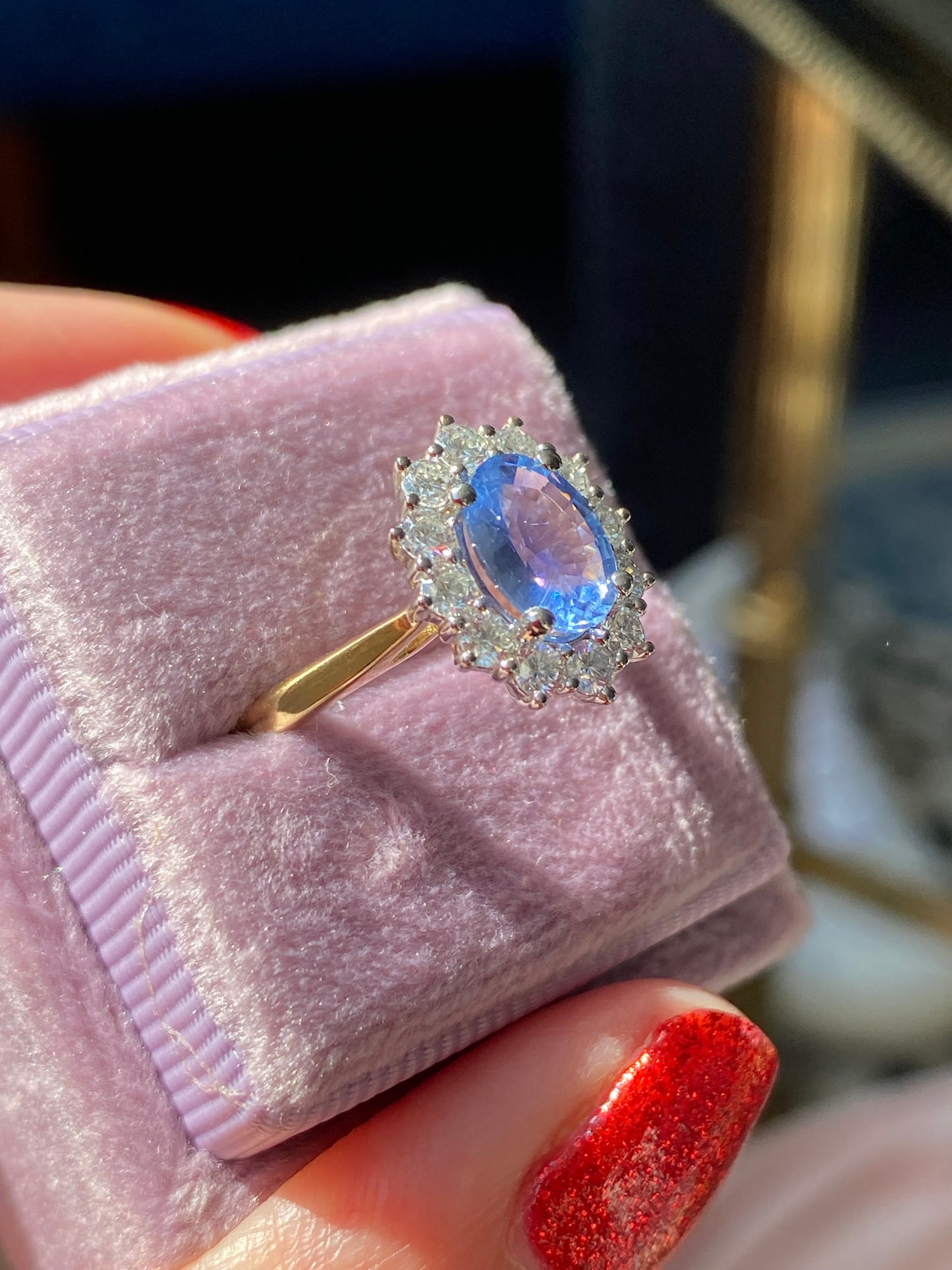 1.35 Carat Cornflower Sapphire and Natural Diamond Ring in Platinum and 18ct Yellow Gold