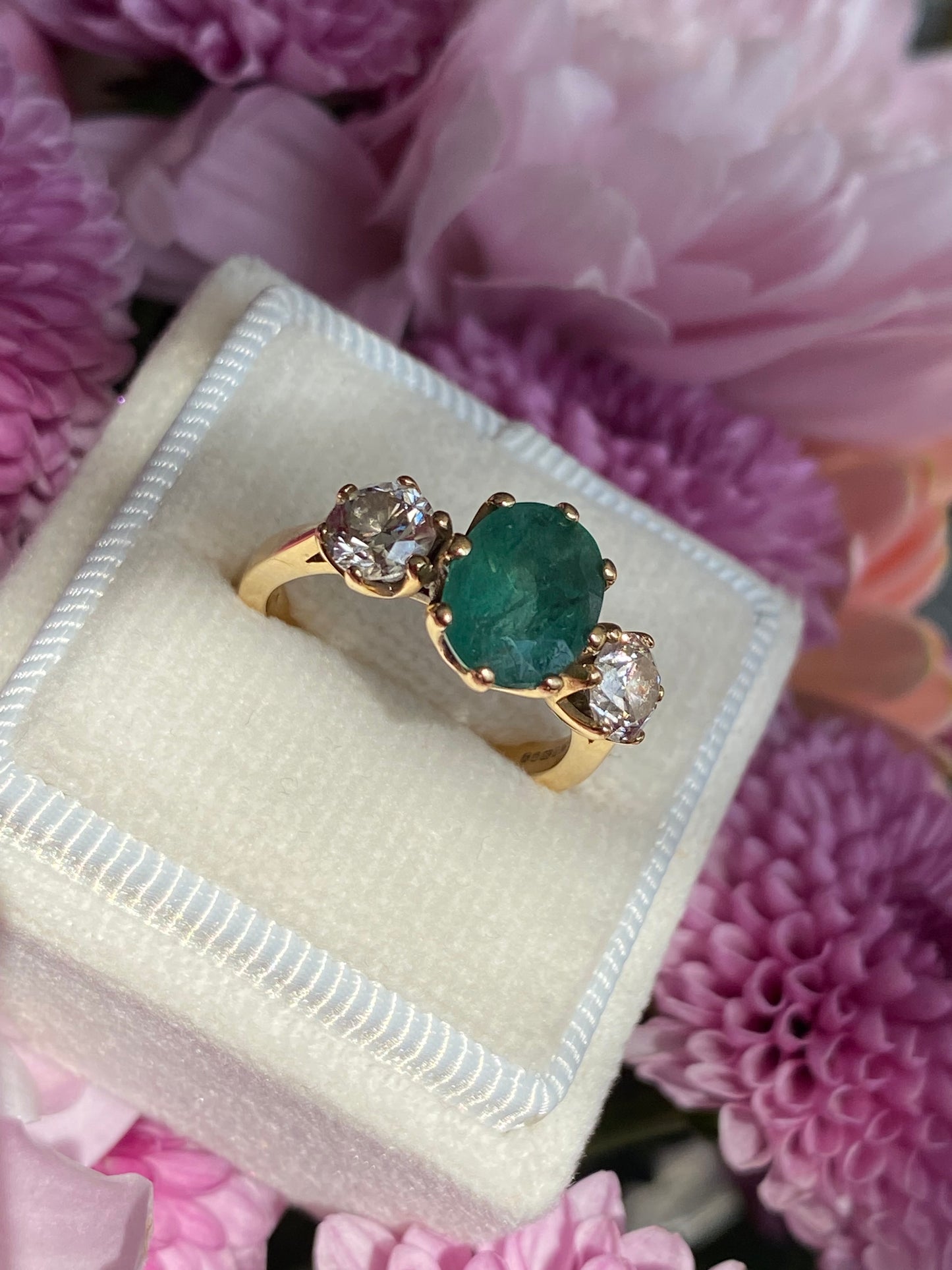 Vintage 2.15 Carat Emerald and Natural Diamond Ring in 18ct Yellow Gold