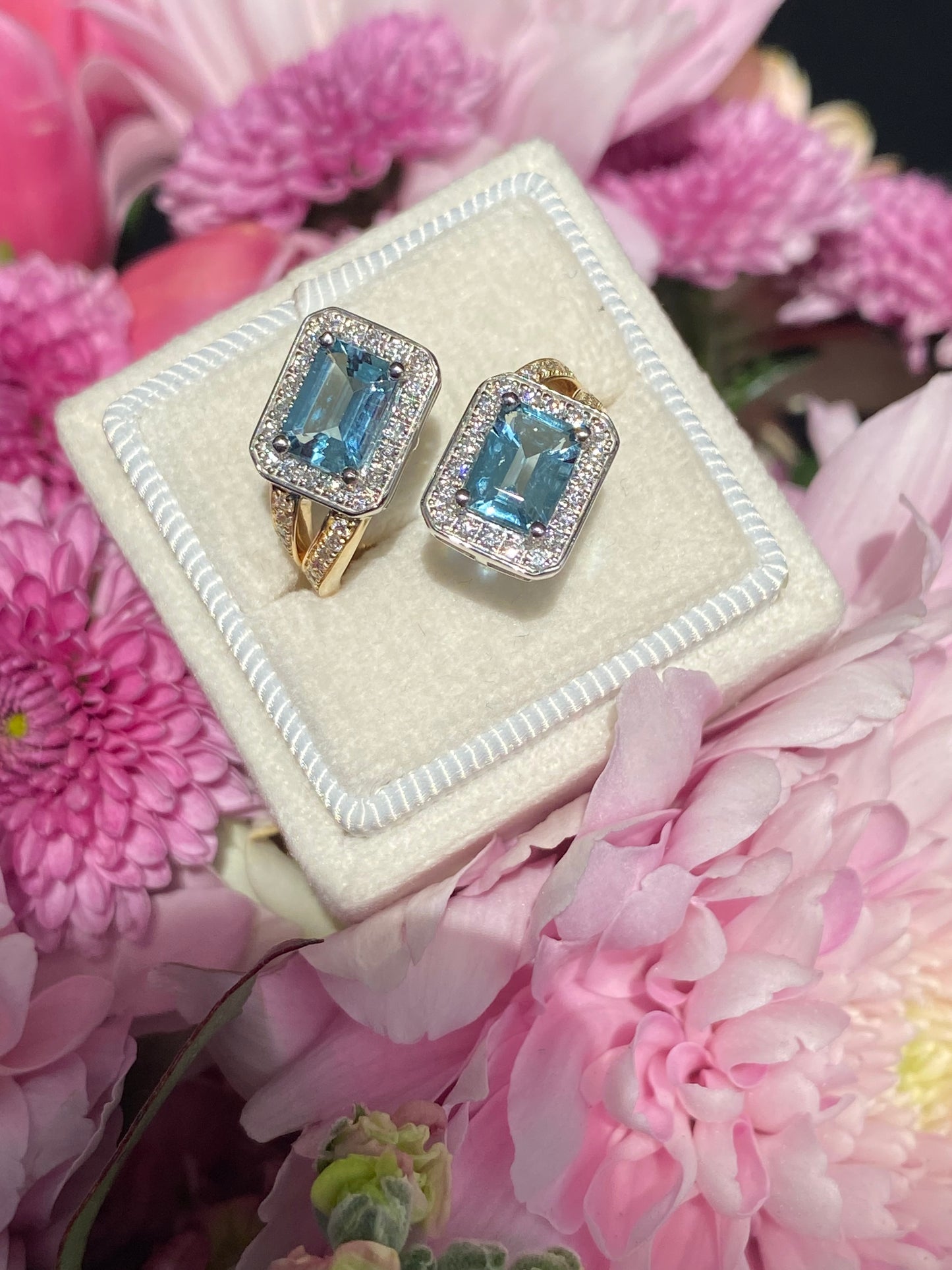 2.25ctw Aquamarine and Natural Diamond Toi et Moi Ring in Platinum and 18ct Yellow Gold