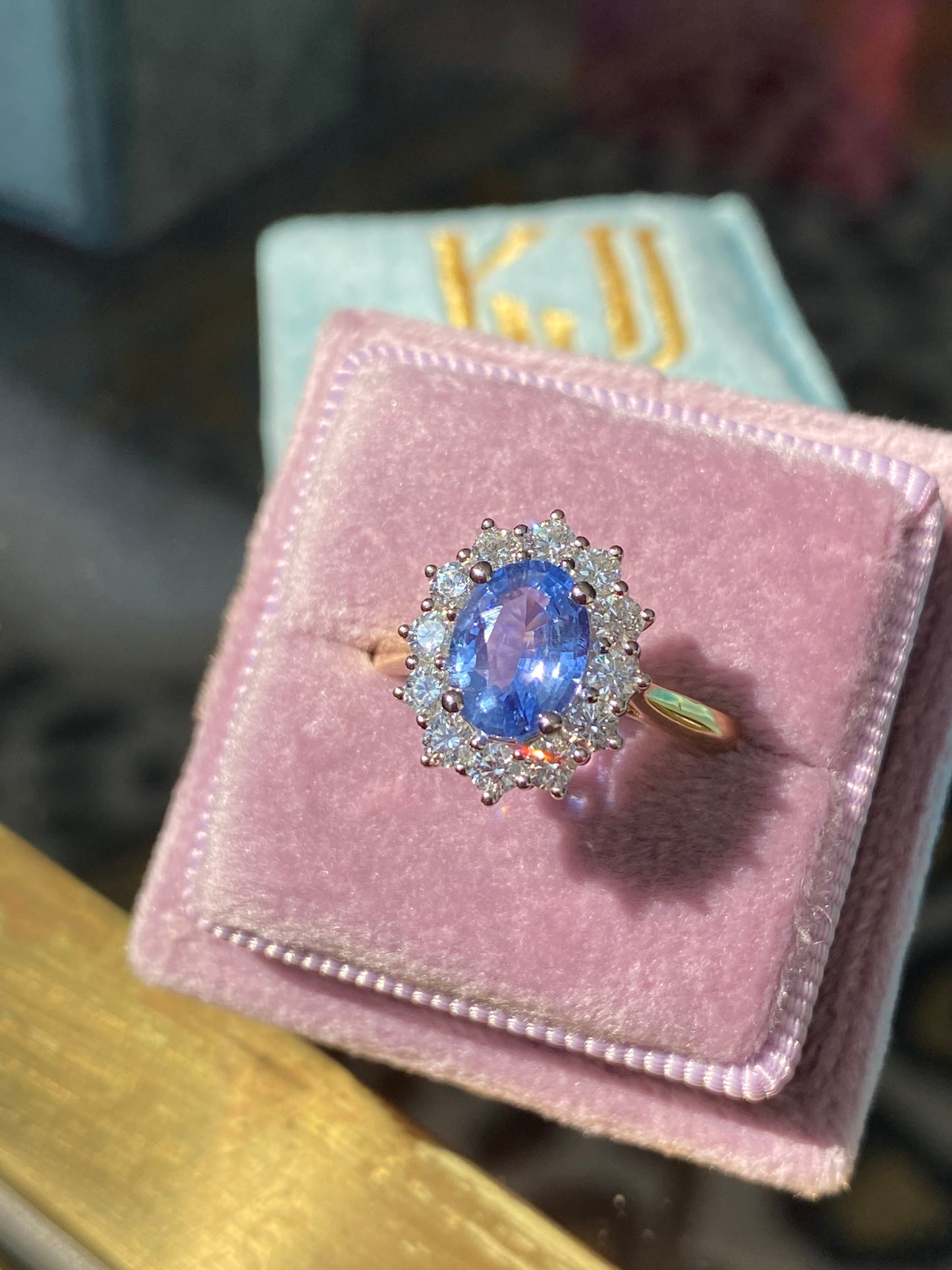 1.35 Carat Cornflower Sapphire and Natural Diamond Ring in Platinum and 18ct Yellow Gold