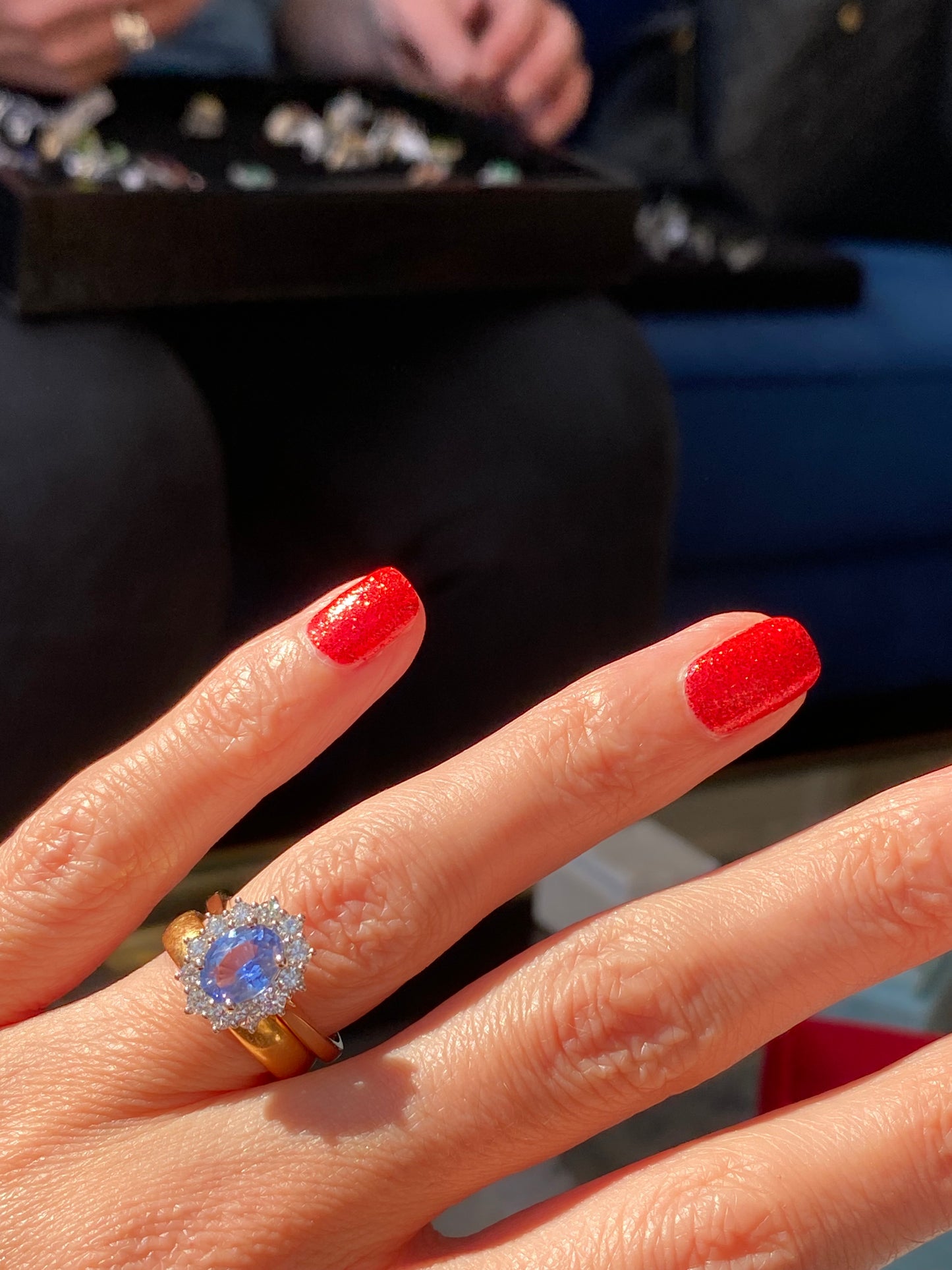1.35 Carat Cornflower Sapphire and Natural Diamond Ring in Platinum and 18ct Yellow Gold
