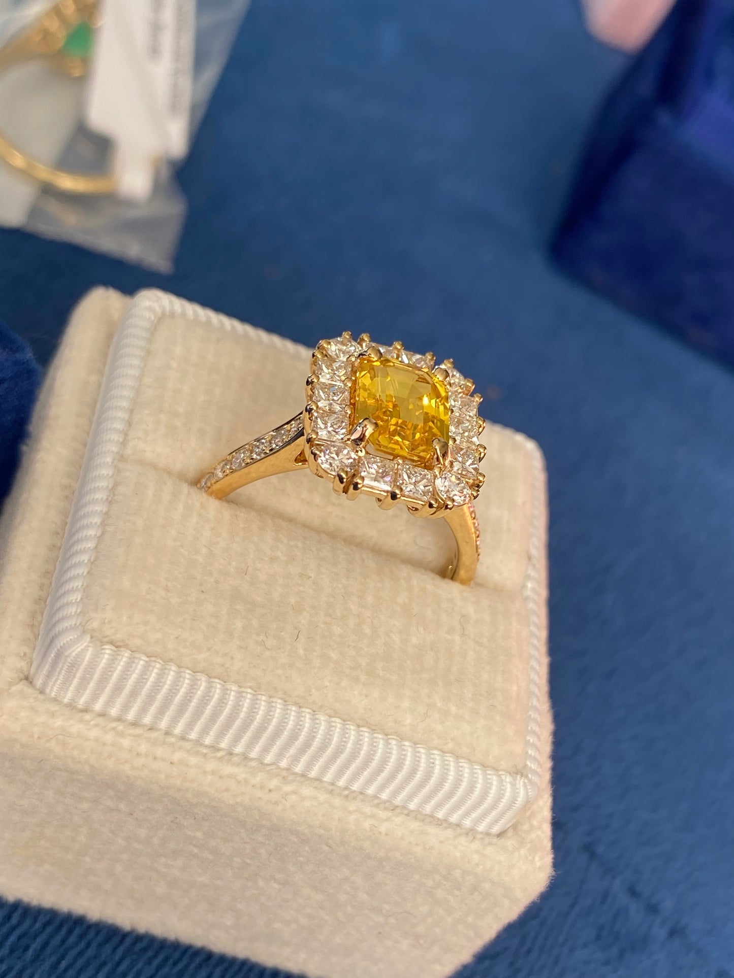 1.91 Carat Yellow Sapphire and 1.04 ctw Natural Diamond Ring in 18ct Yellow Gold