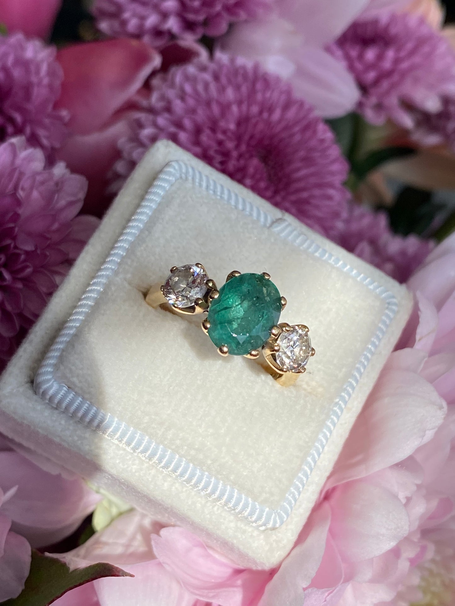 Vintage 2.15 Carat Emerald and Natural Diamond Ring in 18ct Yellow Gold