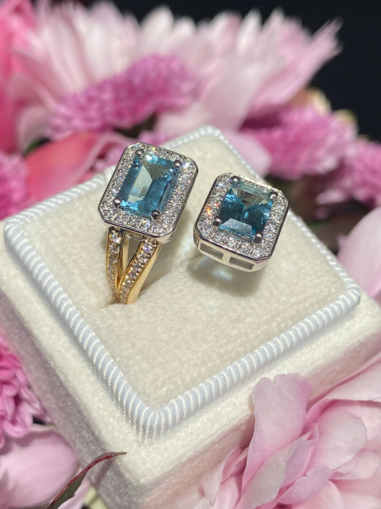 2.25ctw Aquamarine and Natural Diamond Toi et Moi Ring in Platinum and 18ct Yellow Gold