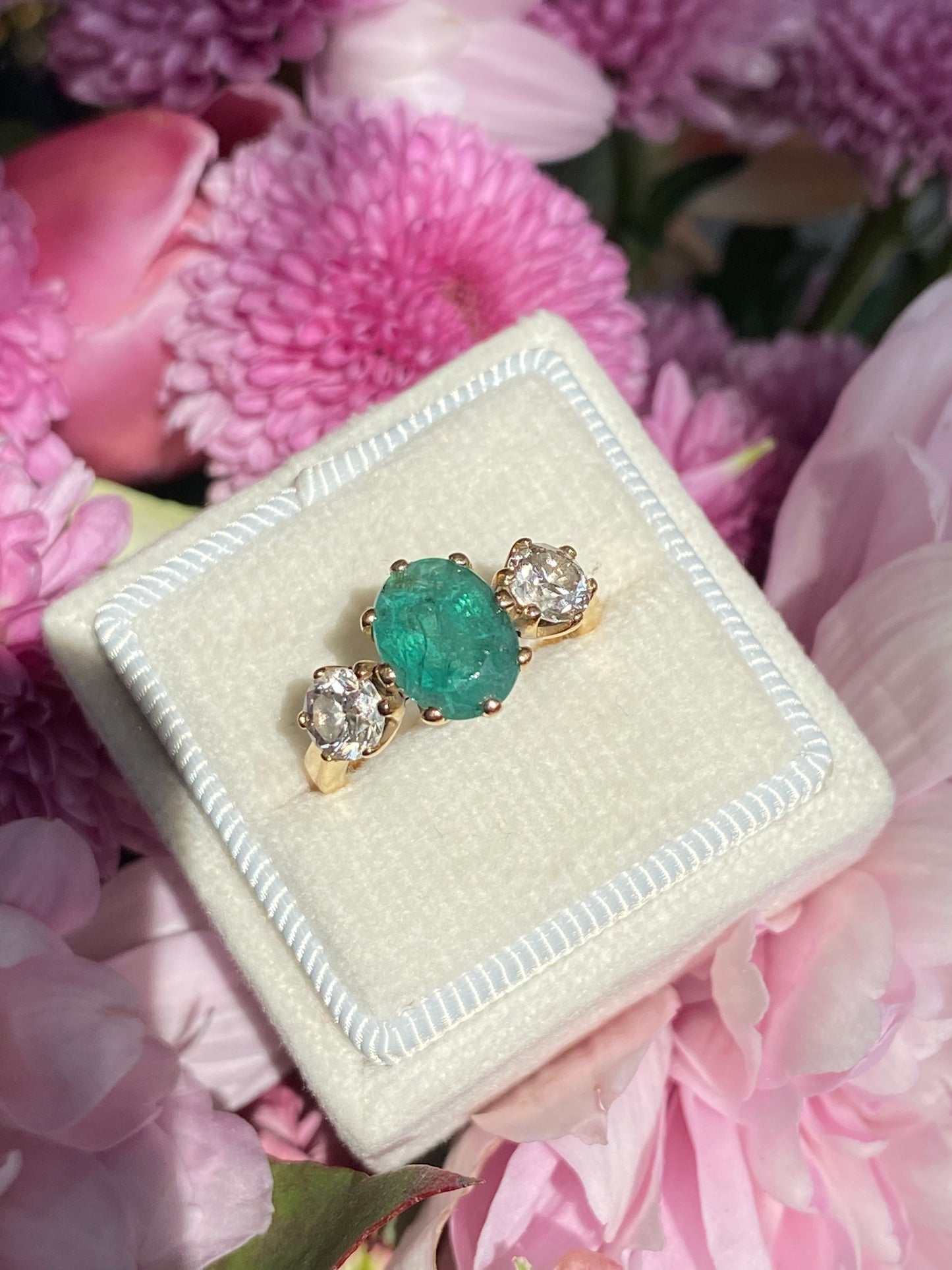 Vintage 2.15 Carat Emerald and Natural Diamond Ring in 18ct Yellow Gold
