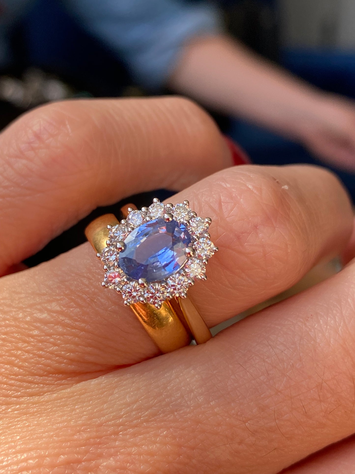 1.35 Carat Cornflower Sapphire and Natural Diamond Ring in Platinum and 18ct Yellow Gold