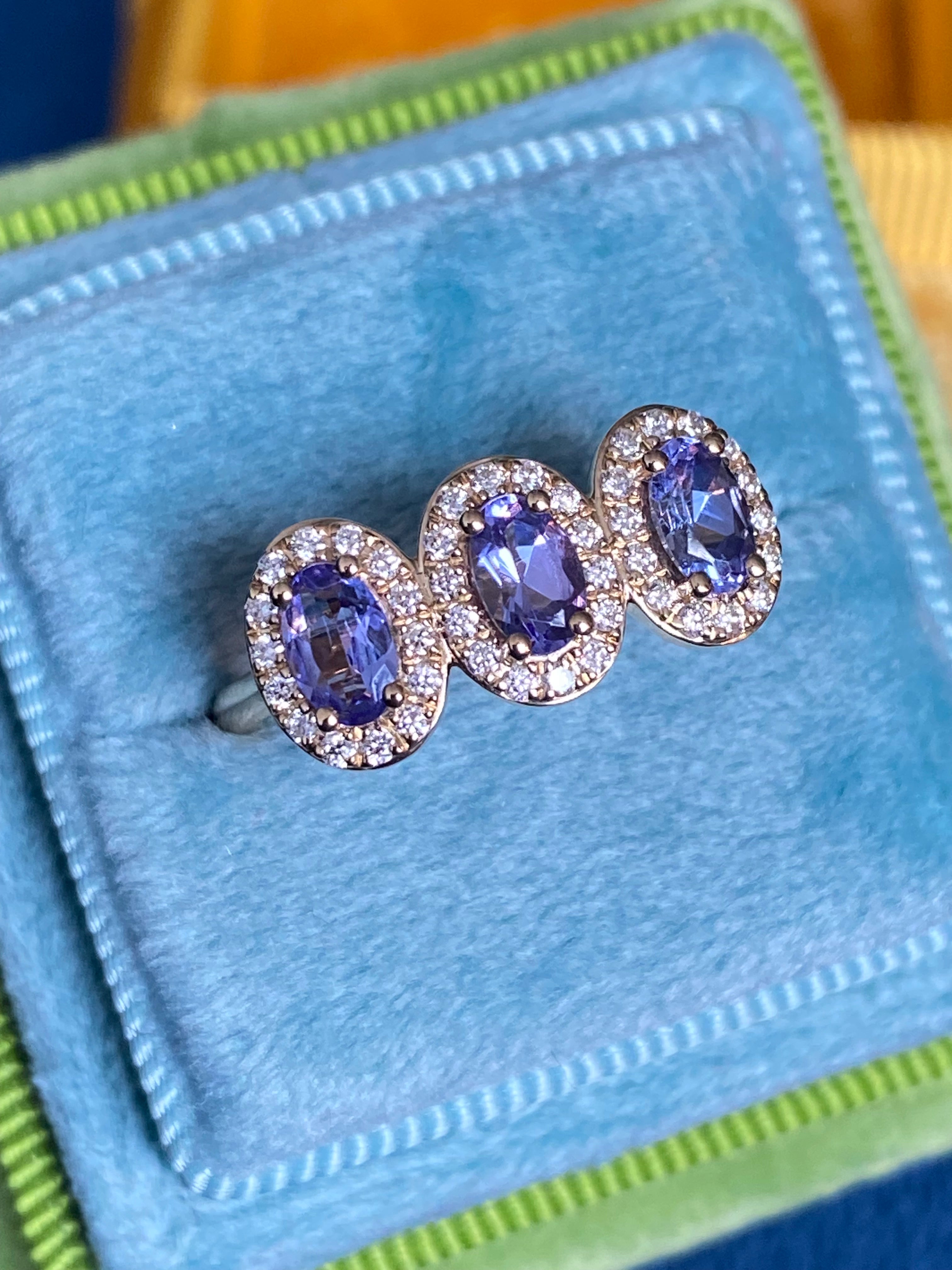 Stunning 1.11 CTW Tanzanite and Natural Diamond Ring in 9ct Yellow Gold