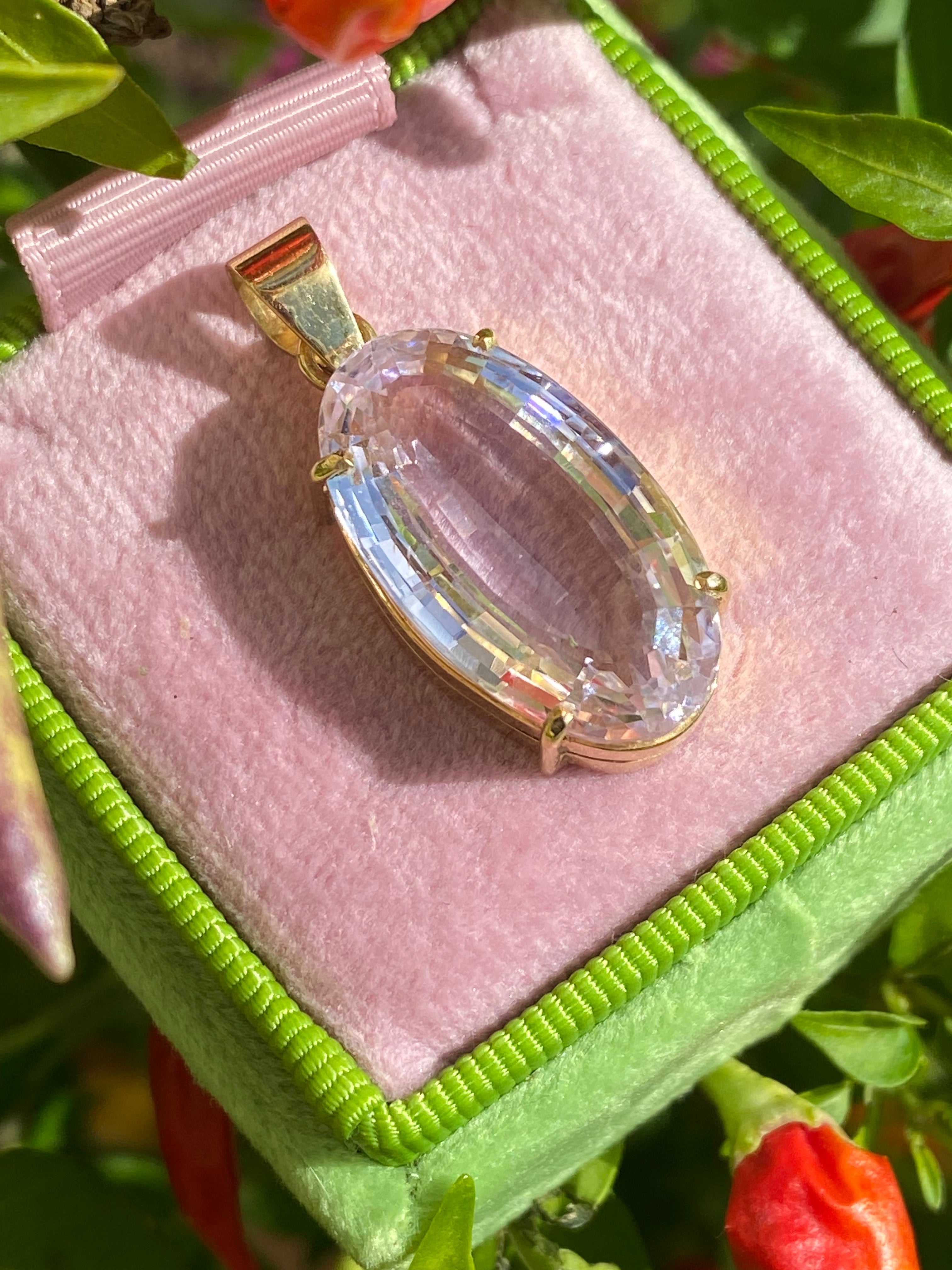 Vintage 15.00 carat Kunzite Pendant in 18ct Yellow Gold