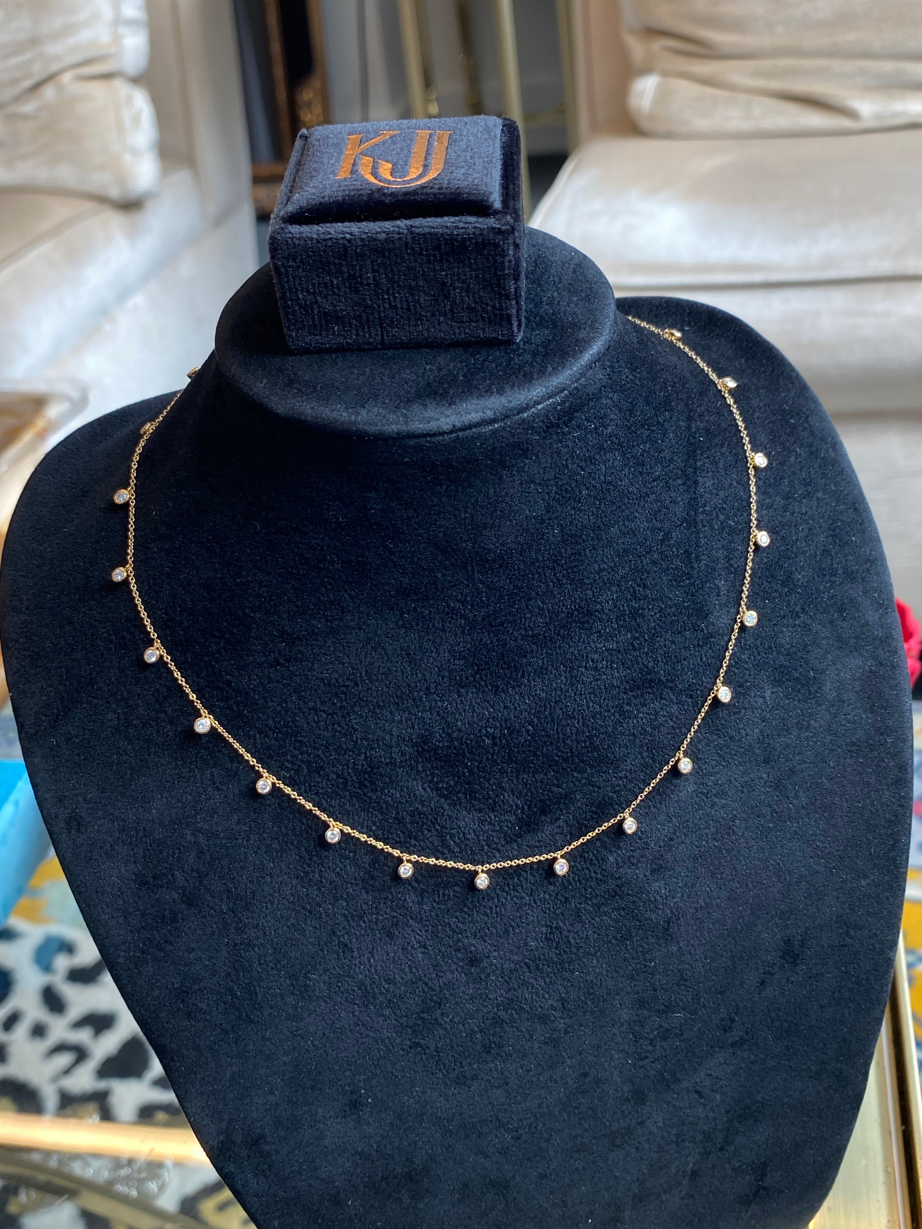 Beautiful 0.90 CTW Natural Diamond Necklace in 18ct Yellow Gold