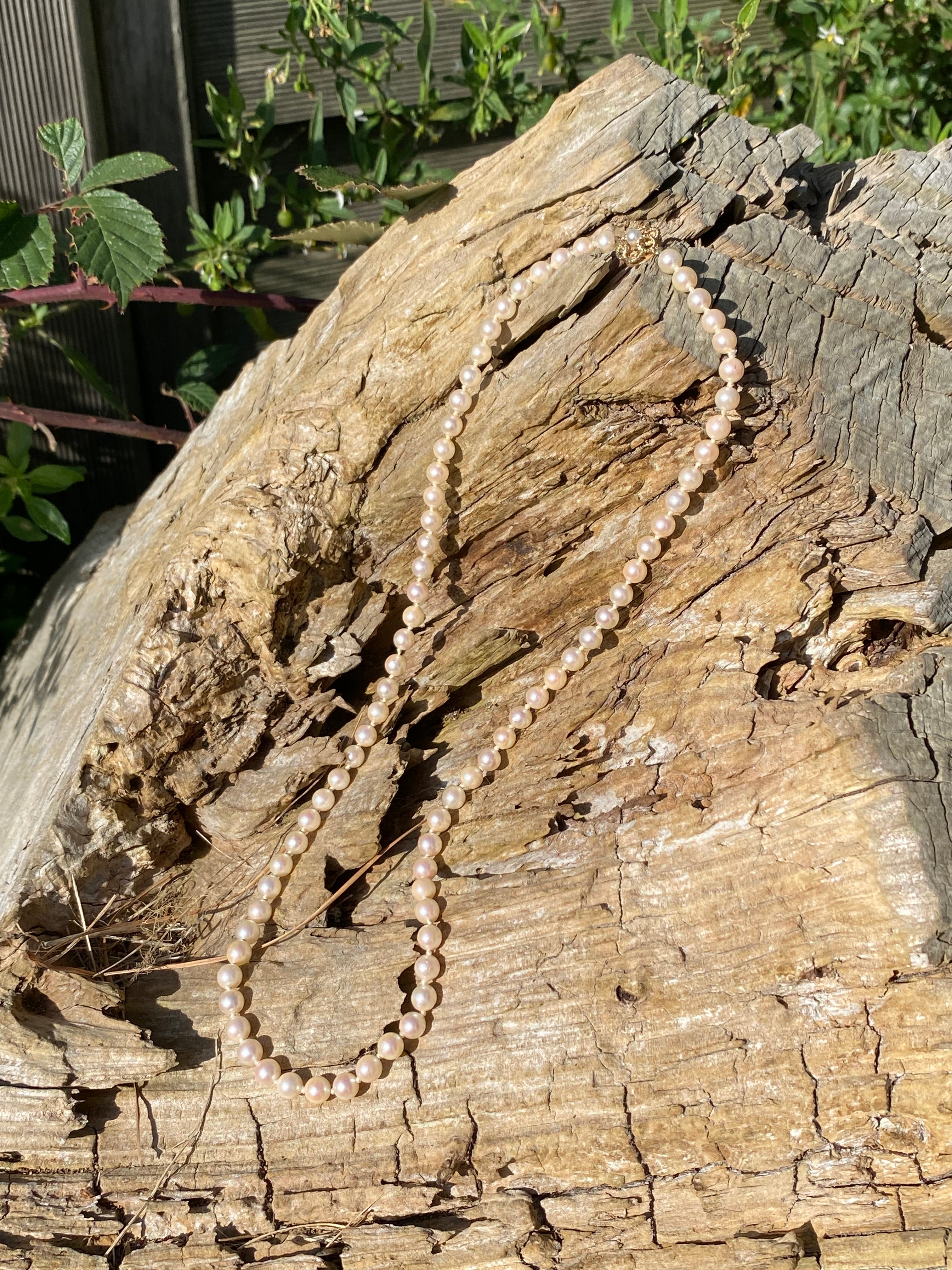 Vintage Cultured Akoya Pearl Necklace with 9ct Gold Clasp