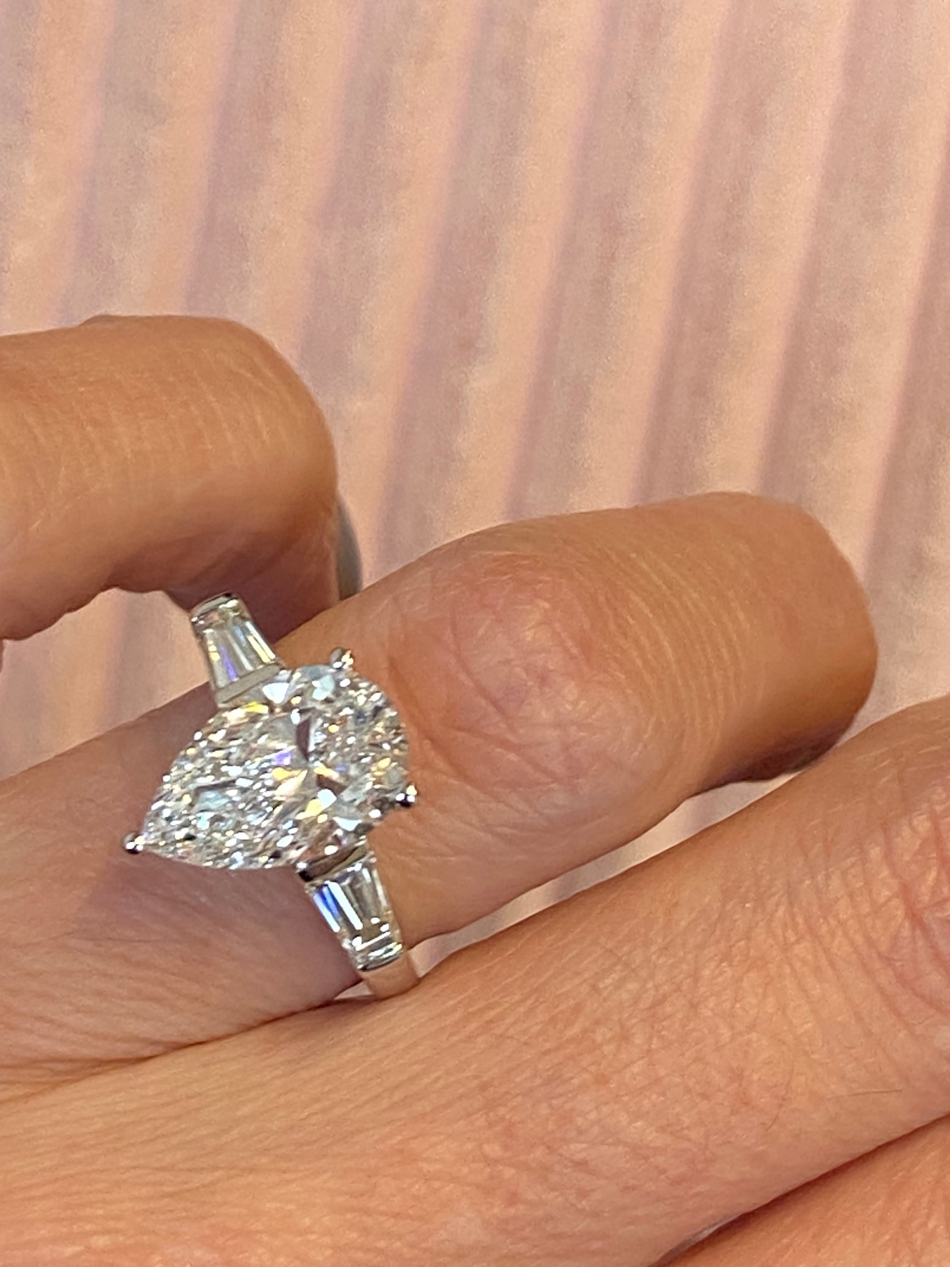 3.77 CTW Pear Cut D Colour VS1 Lab Diamond Engagement Ring in Platinum