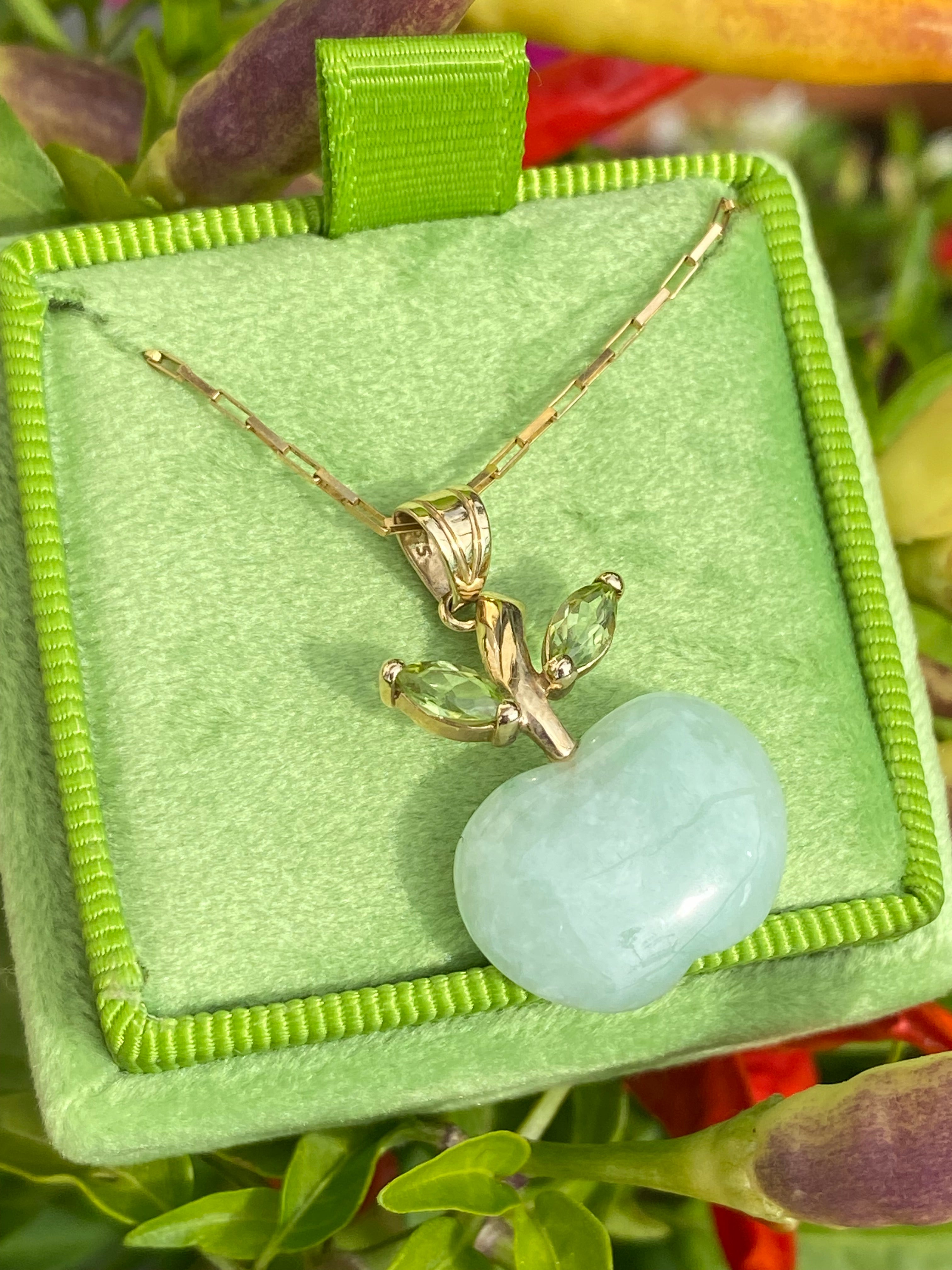 Vintage Jade and Peridot Apple Pendant Necklace in 9ct Yellow Gold