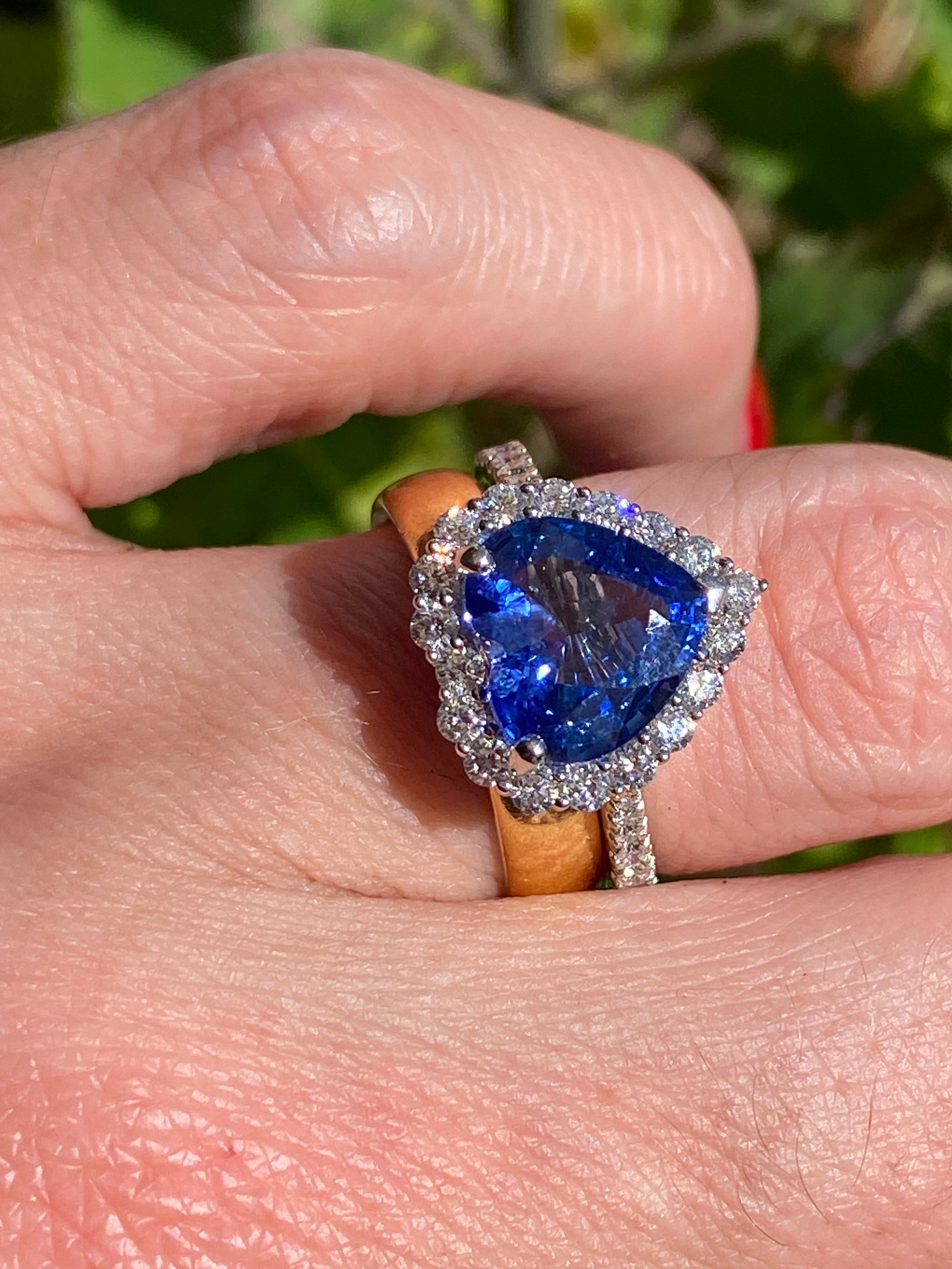 2.56 Carat Heart Shape Ceylon Sapphire and Natural Diamond Halo Ring in Platinum