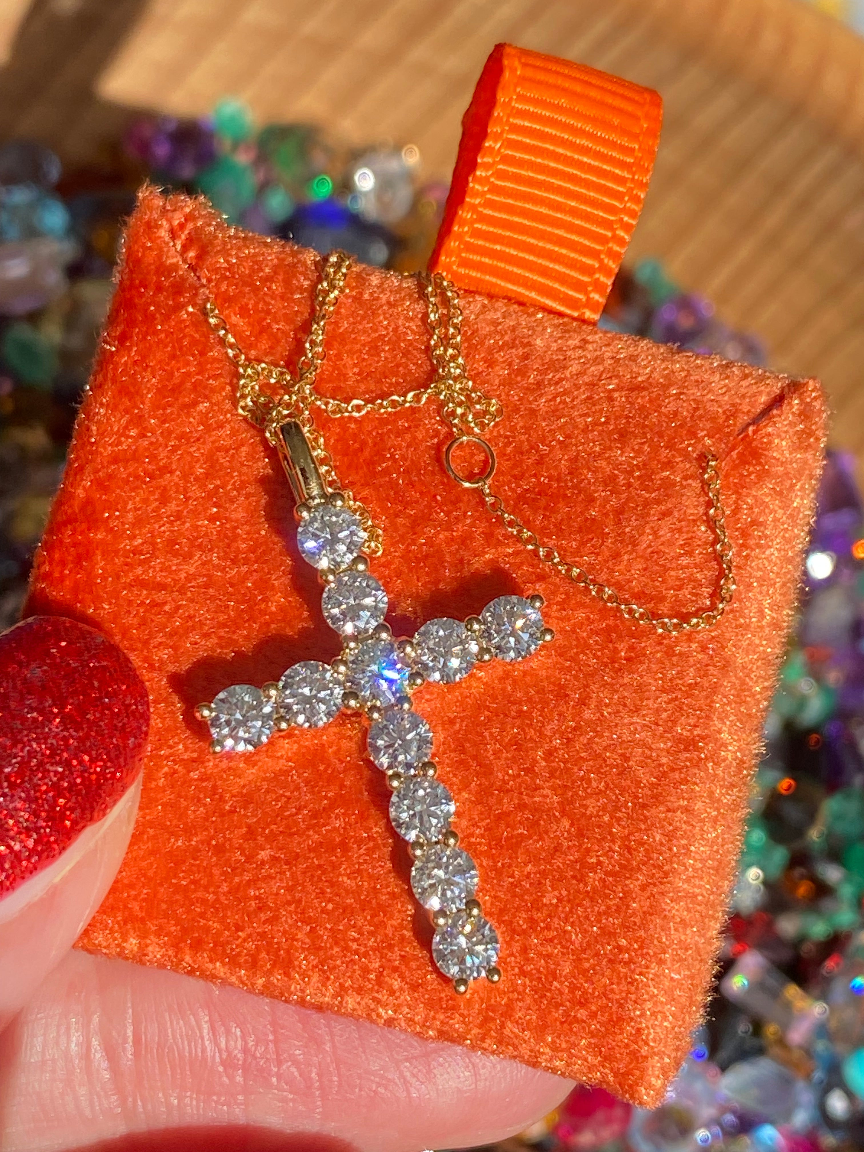 2.00 CTW Natural Diamond Cross in 18ct Yellow Gold
