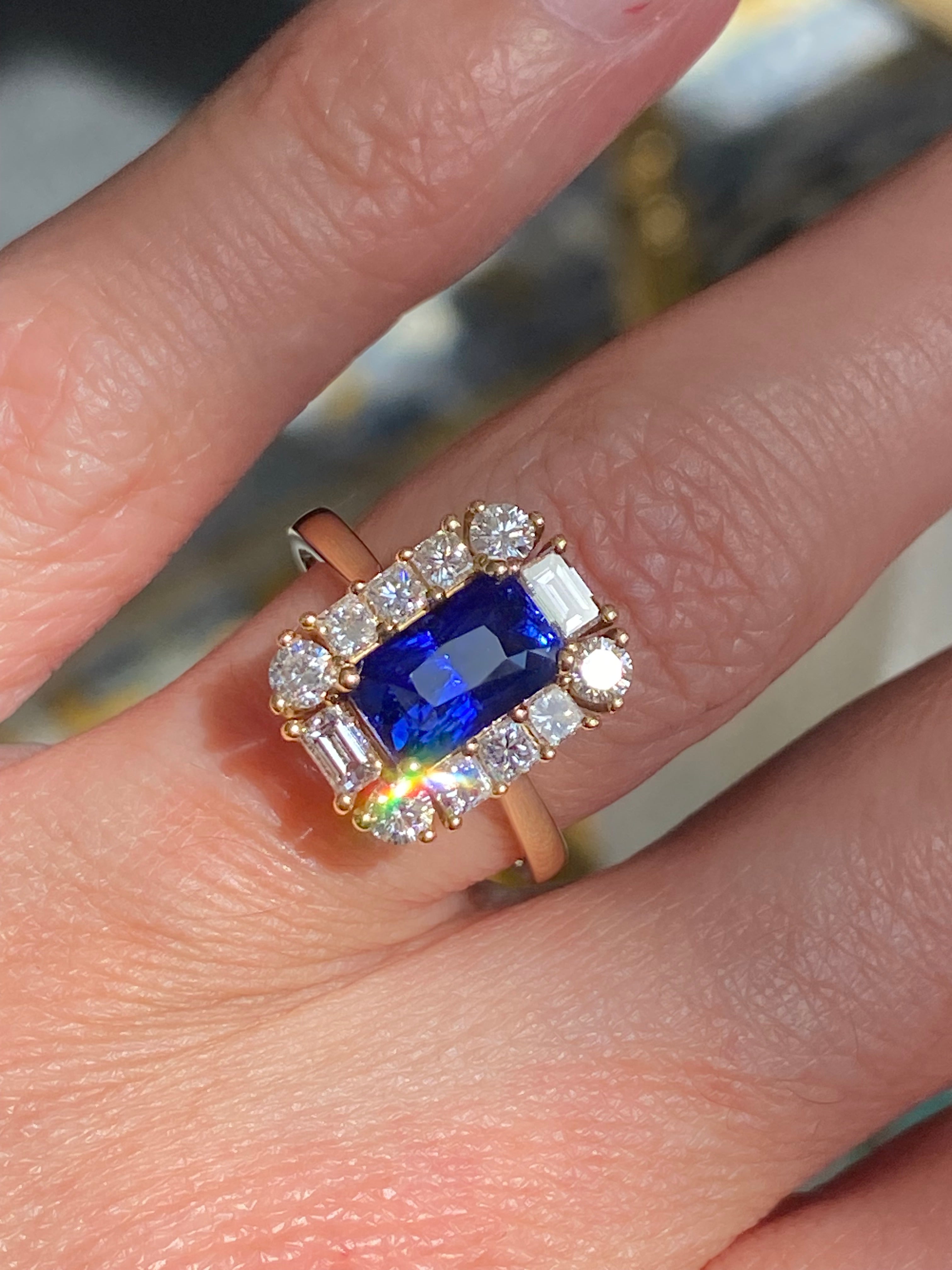 2.55 Carat Radiant Cut Ceylon Sapphire and 0.90 CTW Natural Diamond Ring in 18ct Yellow Gold