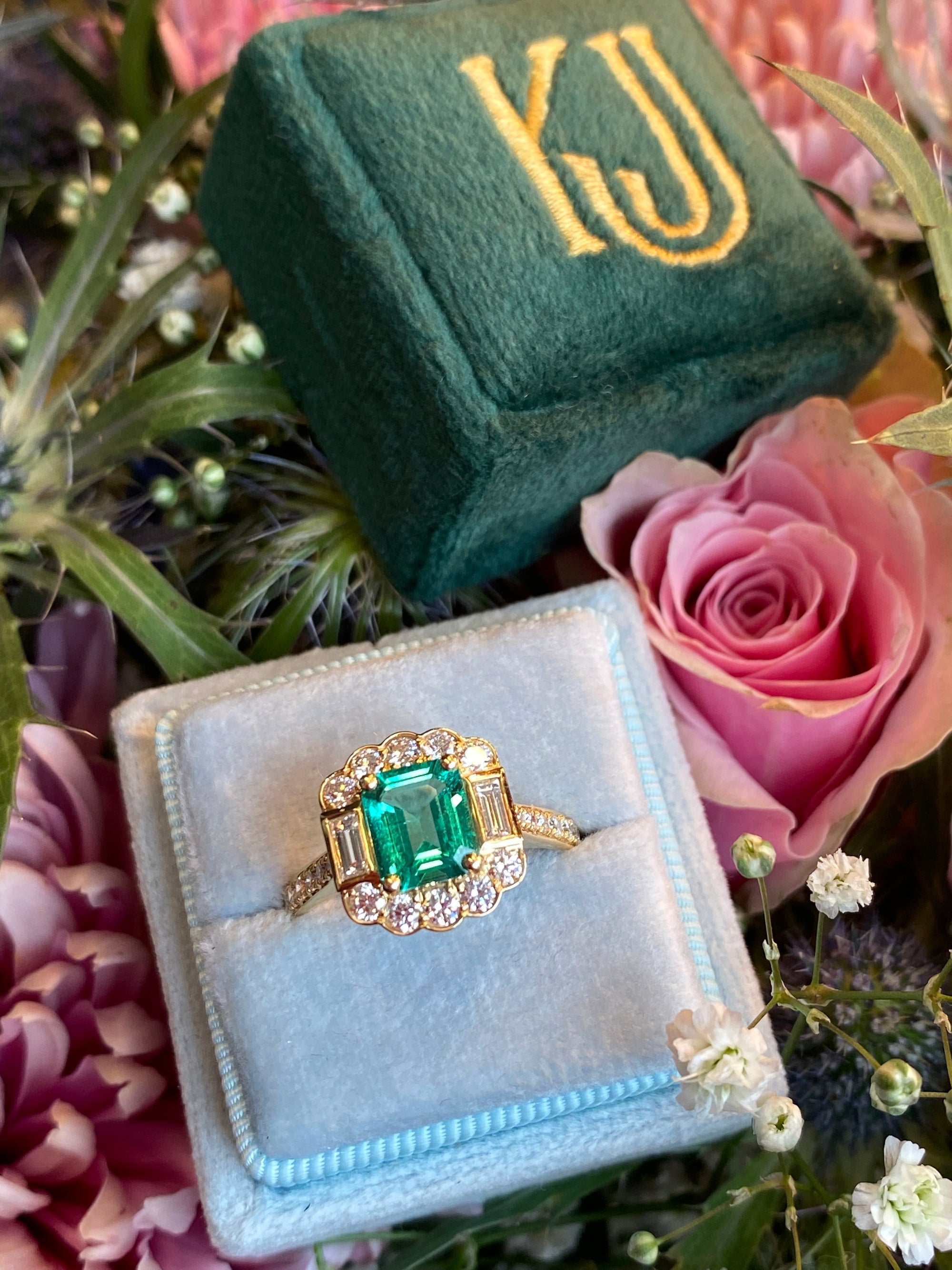 1.17 Carat GIA Colombian Emerald and 0.75ctw Natural Diamond Ring in 18ct Yellow Gold