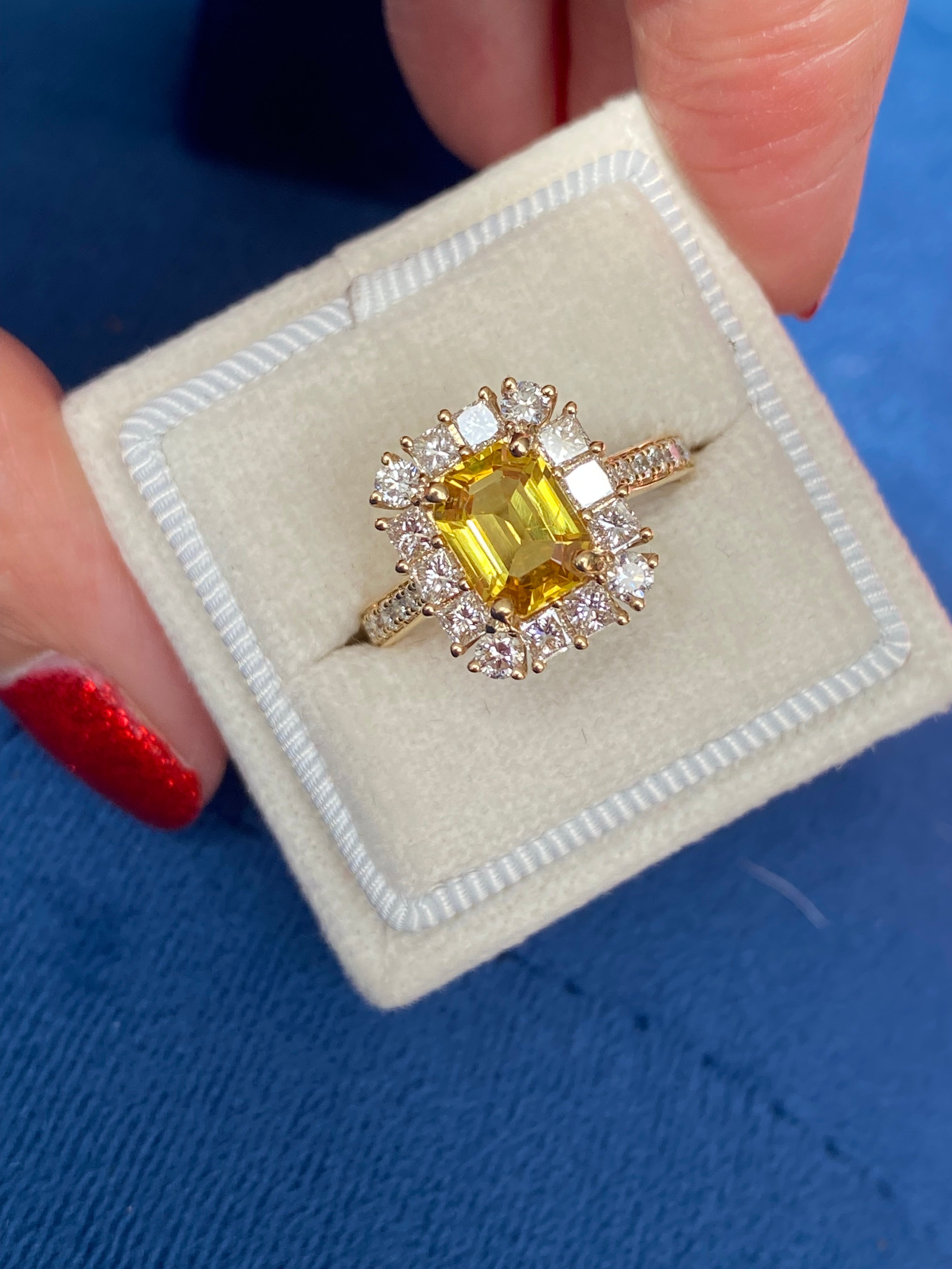 1.91 Carat Yellow Sapphire and 1.04 ctw Natural Diamond Ring in 18ct Yellow Gold