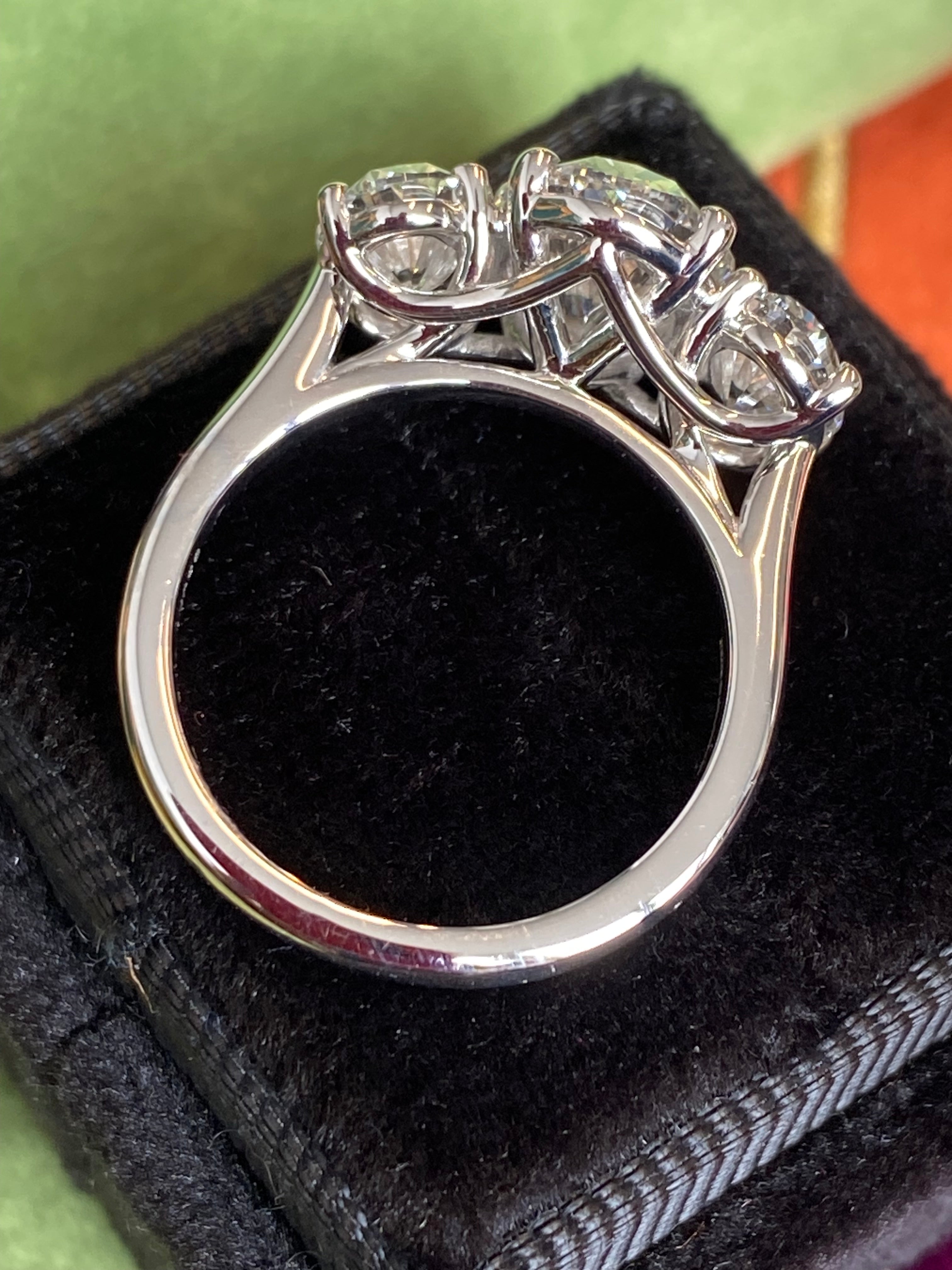 4.95 CTW Oval Cut D Colour VS2 Lab Diamond Three Stone Ring in Platinum