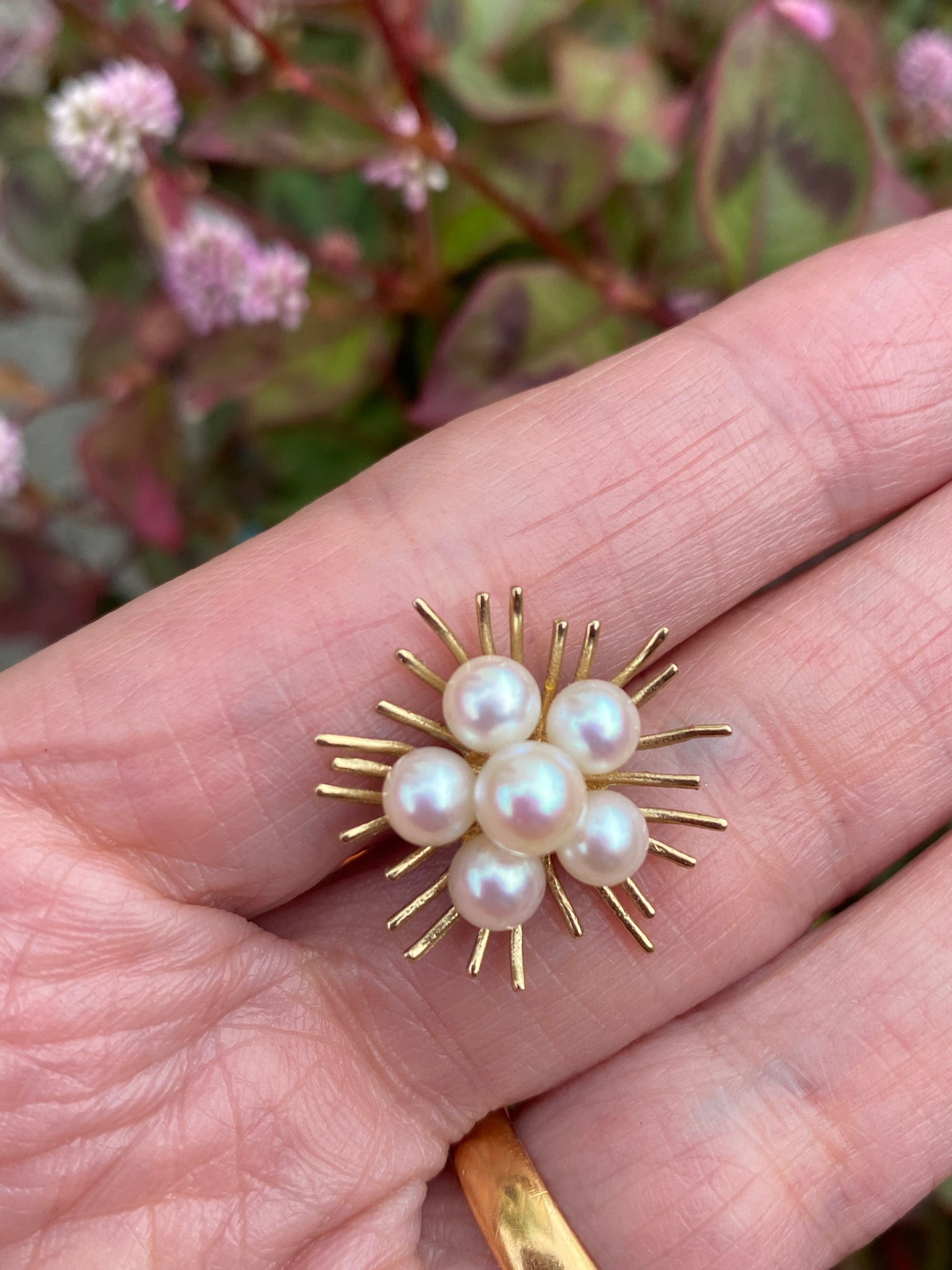 Vintage Pearl Earrings in 9ct Yellow Gold