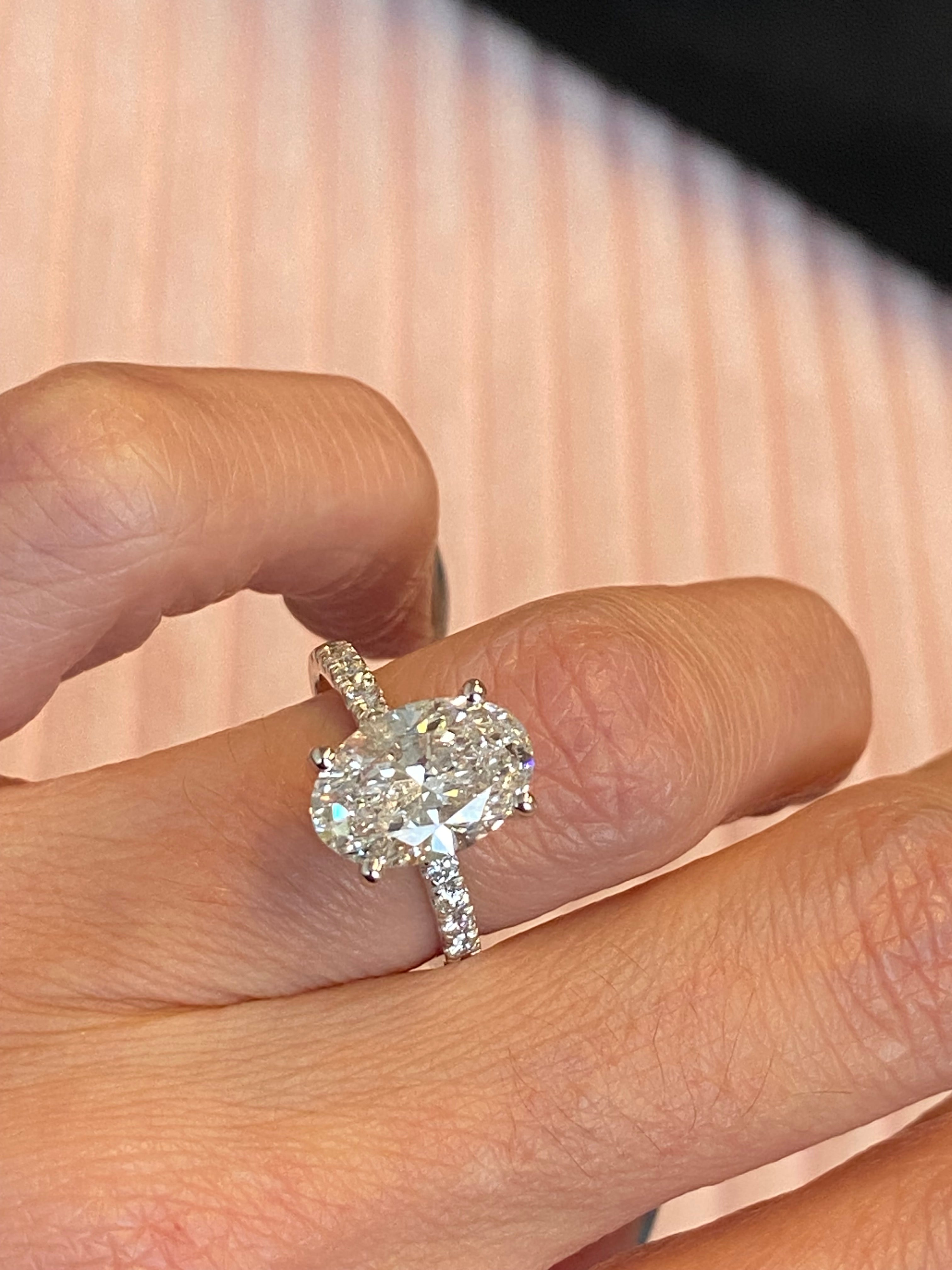 3.87 CTW Oval Cut D Colour VS2 Lab Diamond Solitaire Ring in Platinum