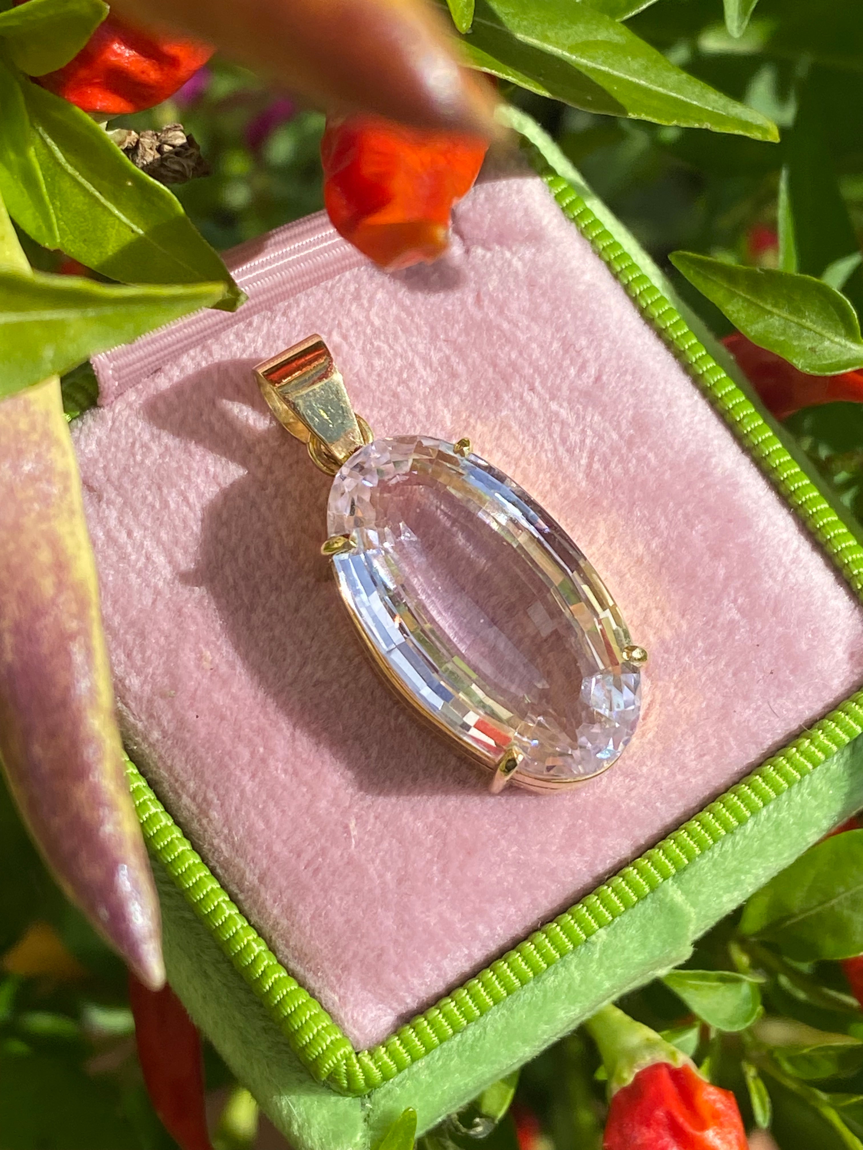 Vintage 15.00 carat Kunzite Pendant in 18ct Yellow Gold