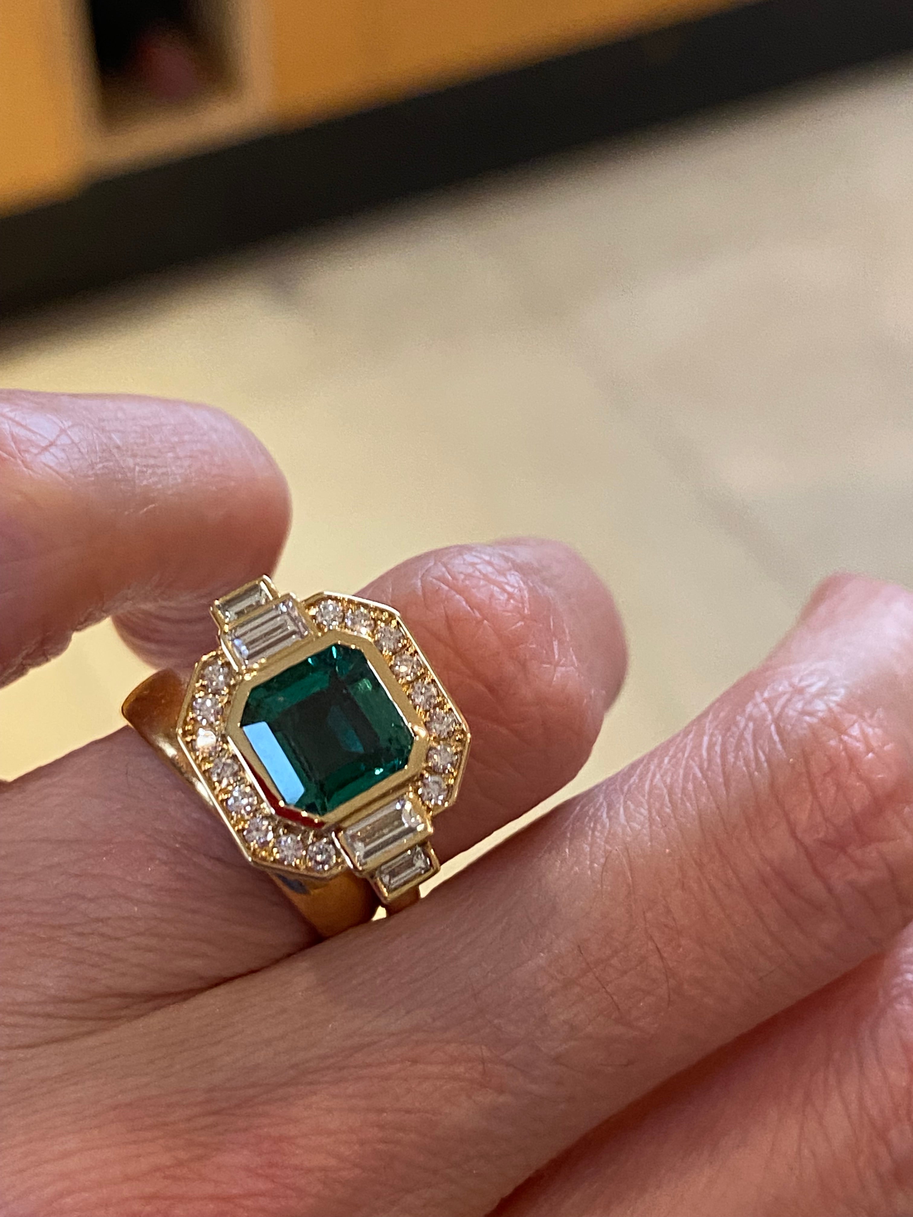 2.78 Carat Emerald and 0.71ctw Natural Diamond Ring in 18ct Yellow Gold