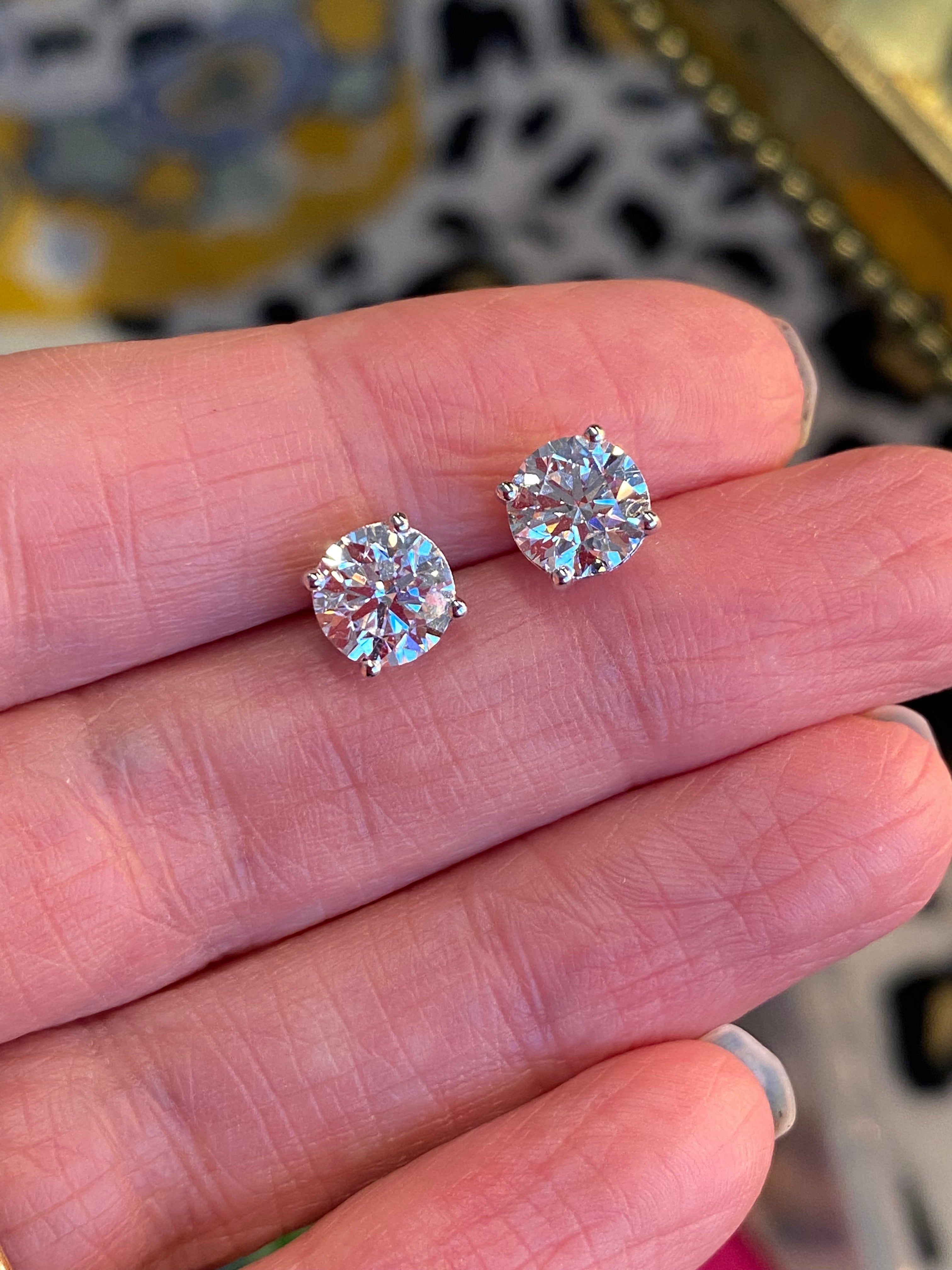 3.00ctw Round Brilliant Lab Grown Diamond Stud Earrings in 9ct White / Yellow Gold, F/G Colour / VS Clarity