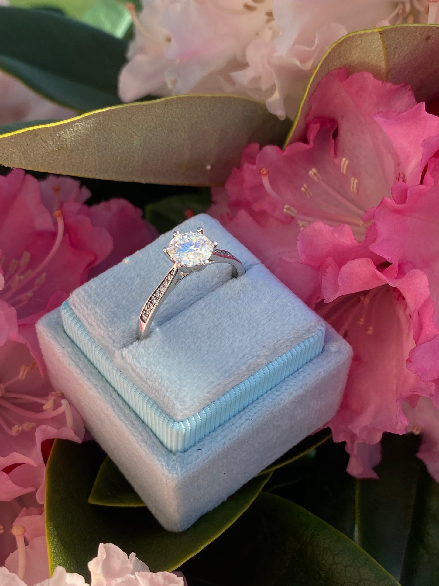 1.00 Carat Round Cut Solitaire Moissanite Engagement Ring