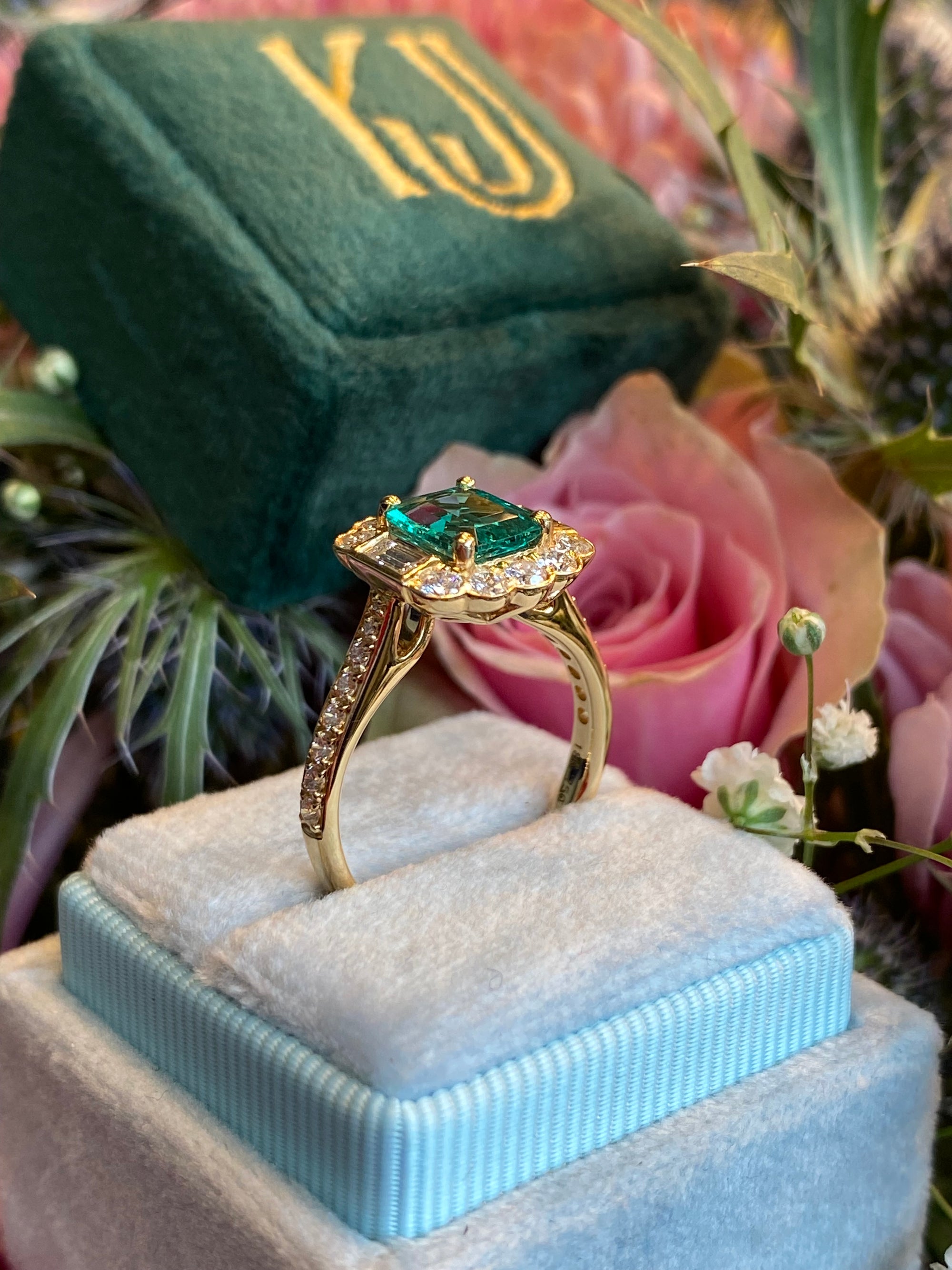 1.17 Carat GIA Colombian Emerald and 0.75ctw Natural Diamond Ring in 18ct Yellow Gold