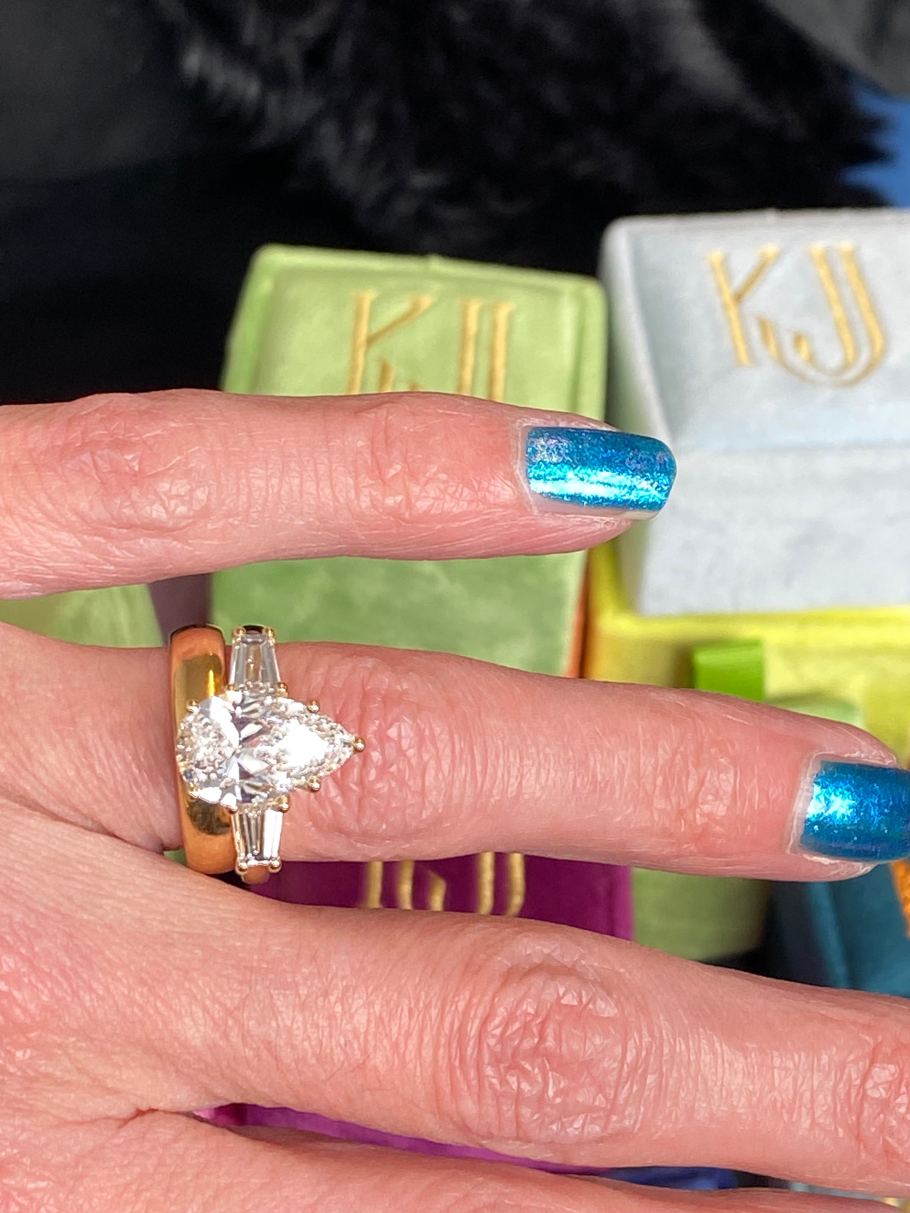 3.95 CTW Pear Cut D Colour VS1 Lab Diamond Engagement Ring in 18ct Yellow Gold