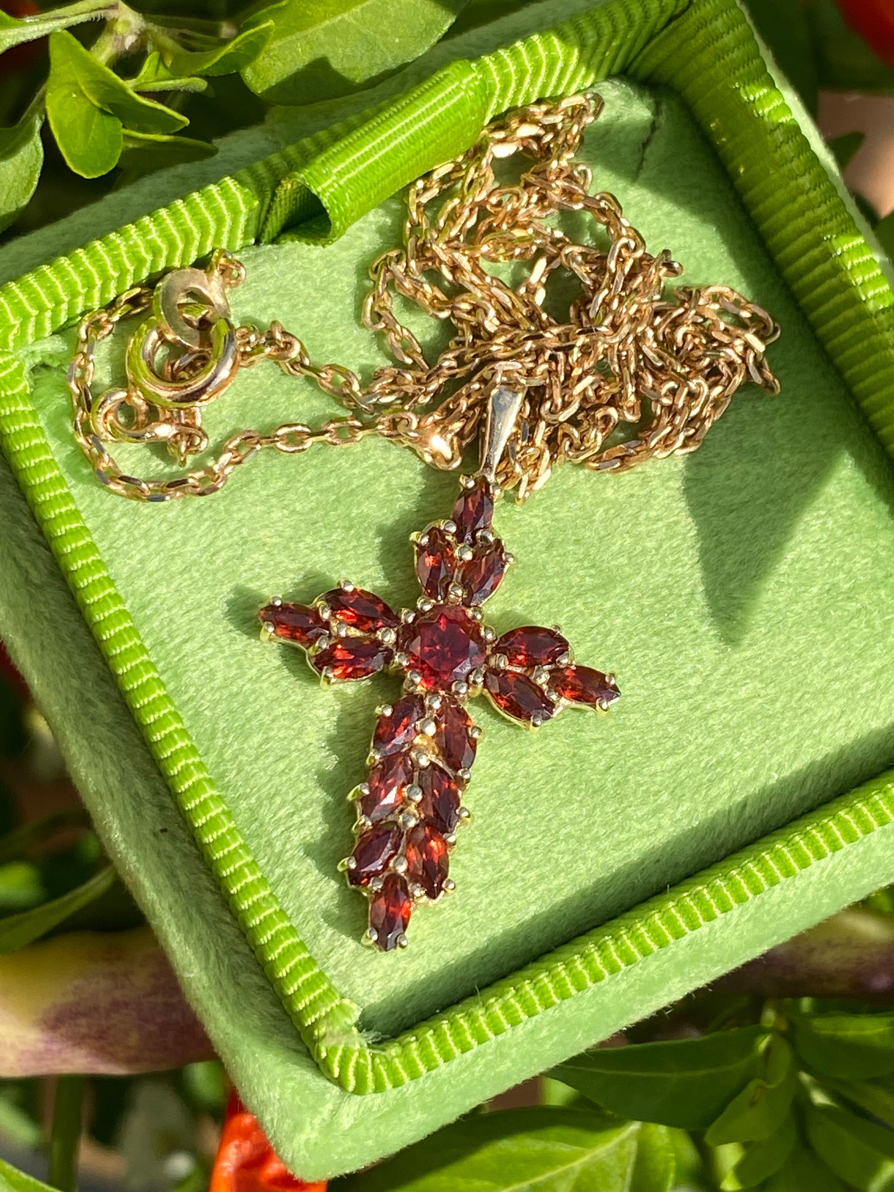 Vintage 3.00 Carat Garnet Cross Pendant Necklace in 9ct Yellow Gold