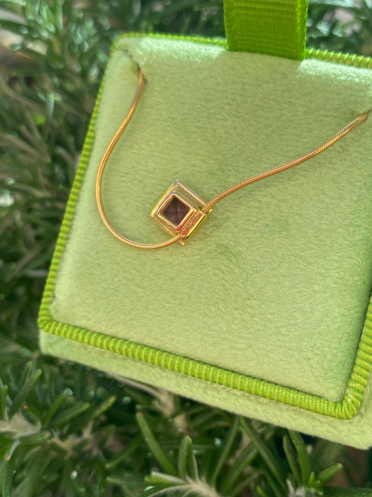 Vintage Amethyst Pendant Necklace in 9ct Yellow Gold