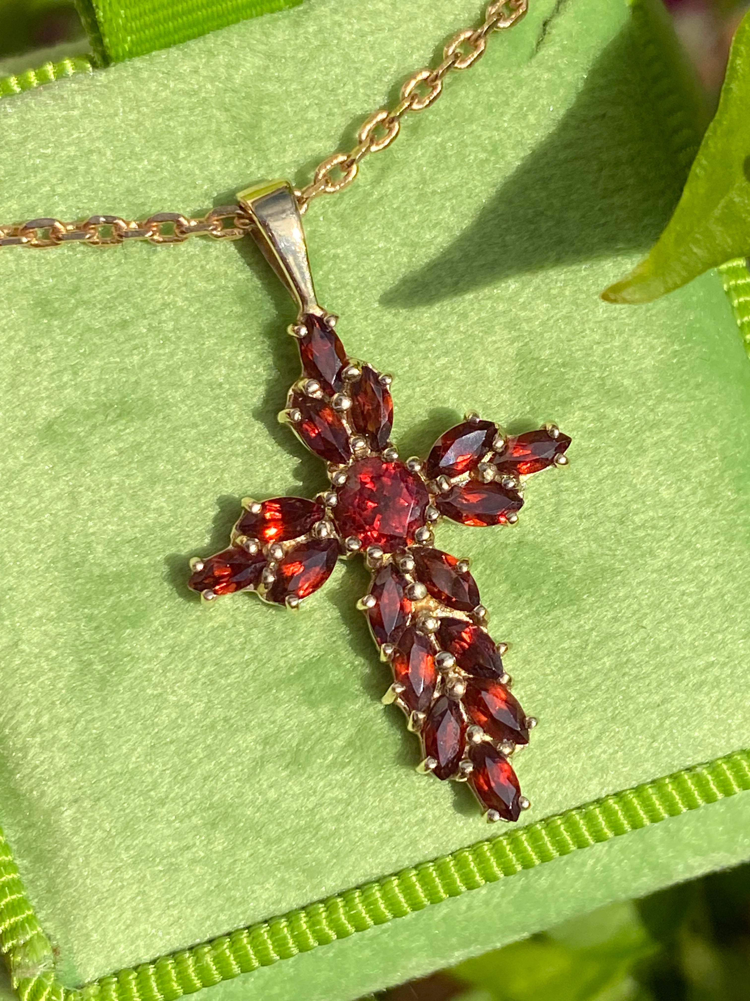 Vintage 3.00 Carat Garnet Cross Pendant Necklace in 9ct Yellow Gold