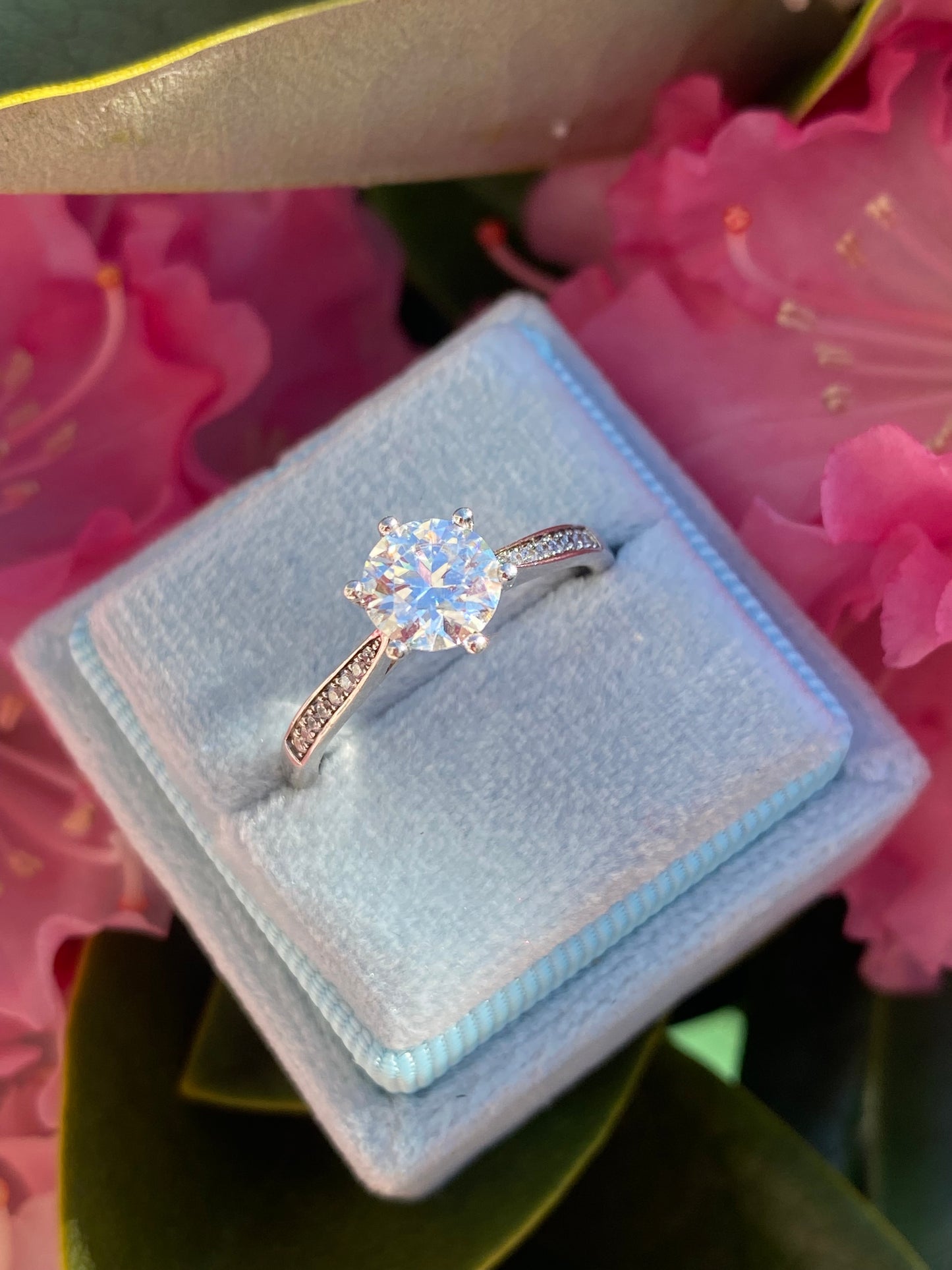 1.00 Carat Round Cut Solitaire Moissanite Engagement Ring