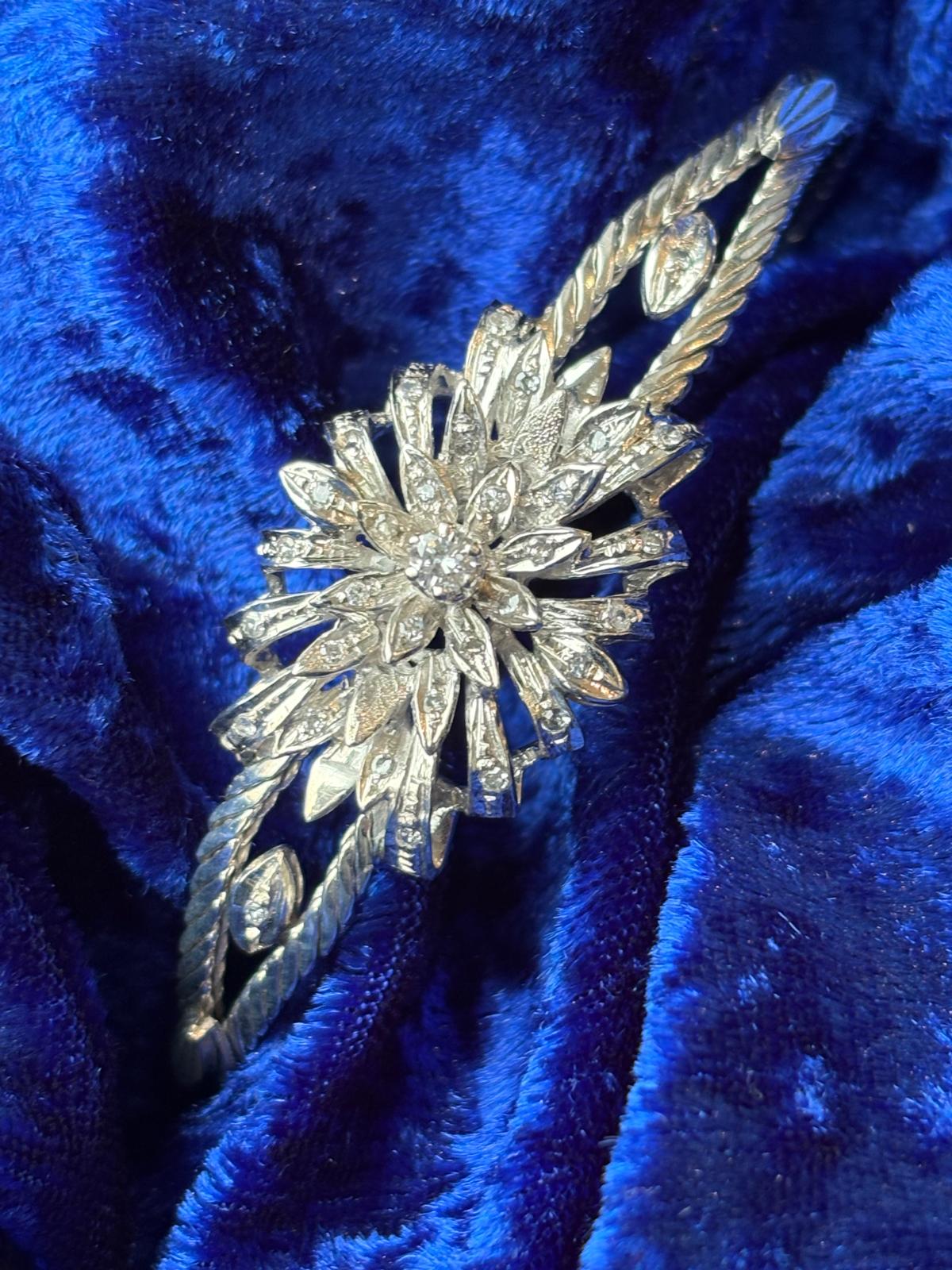 Vintage Diamond Snowflake Bracelet in 18ct White Gold