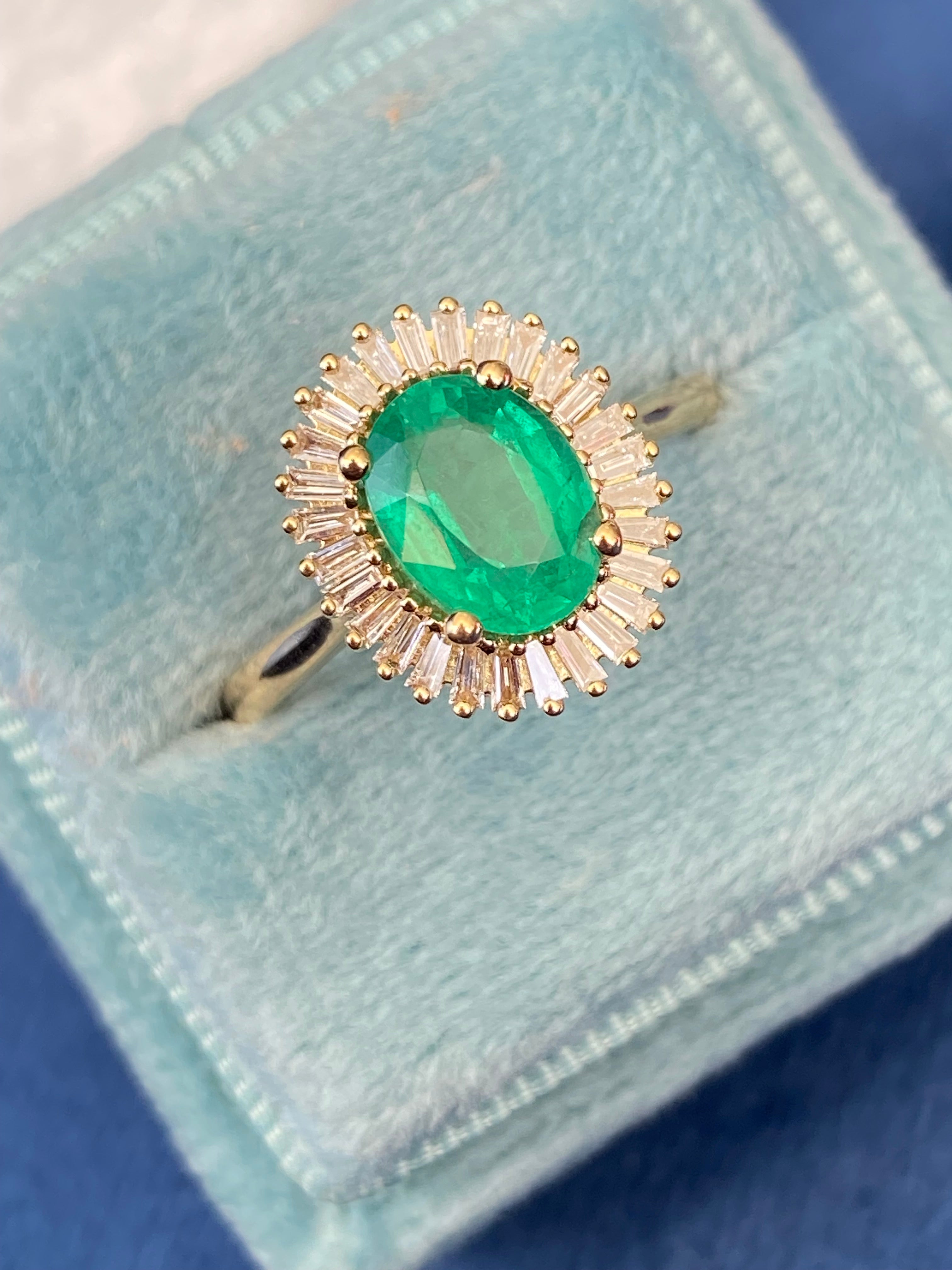 1.62 CTW Oval Cut Emerald and Natural Diamond Ballerina Ring in 18ct Yellow Gold