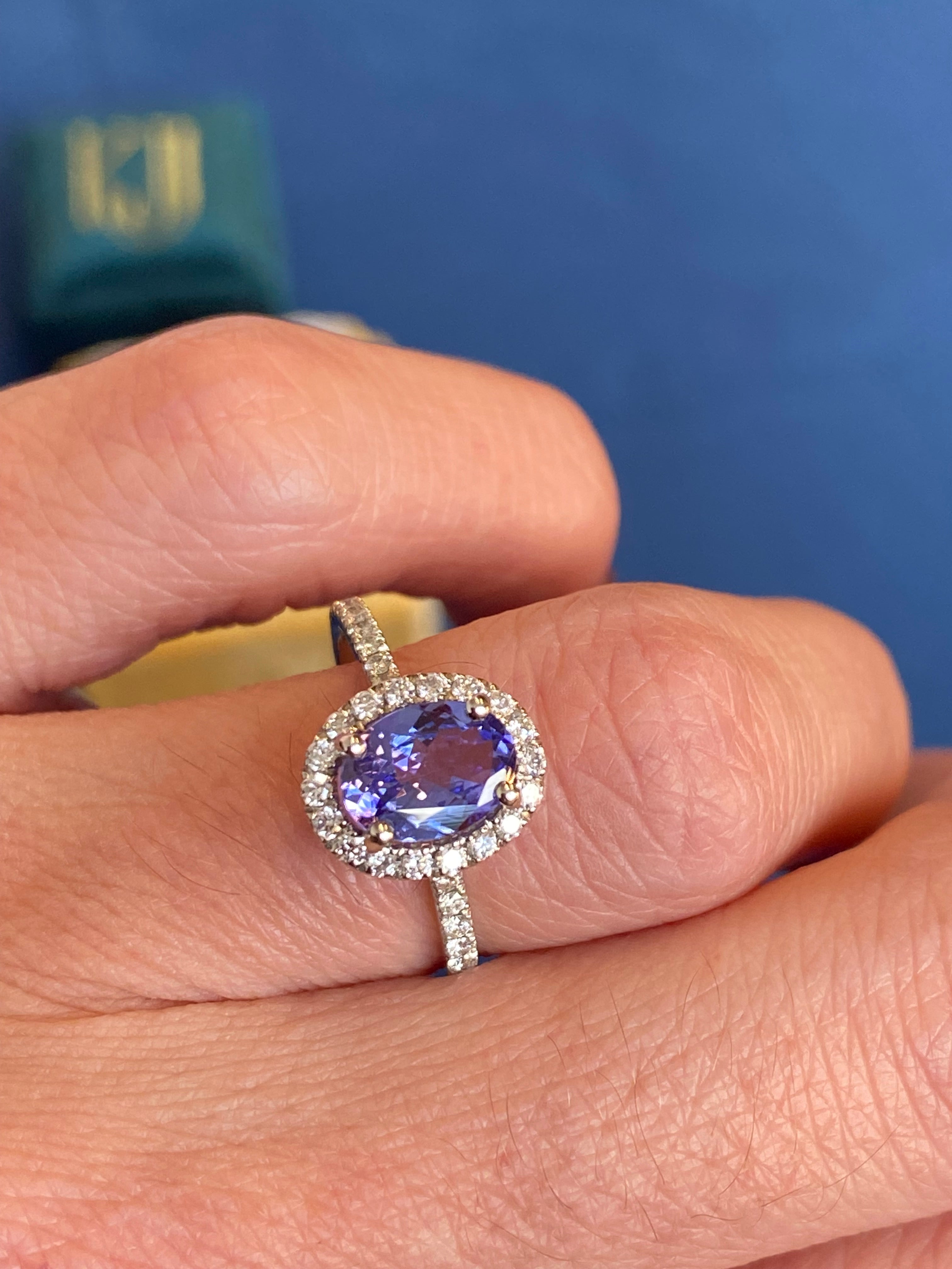 1.15 Carat Oval Cut Tanzanite and 0.40ctw Natural Diamond Ring in Platinum