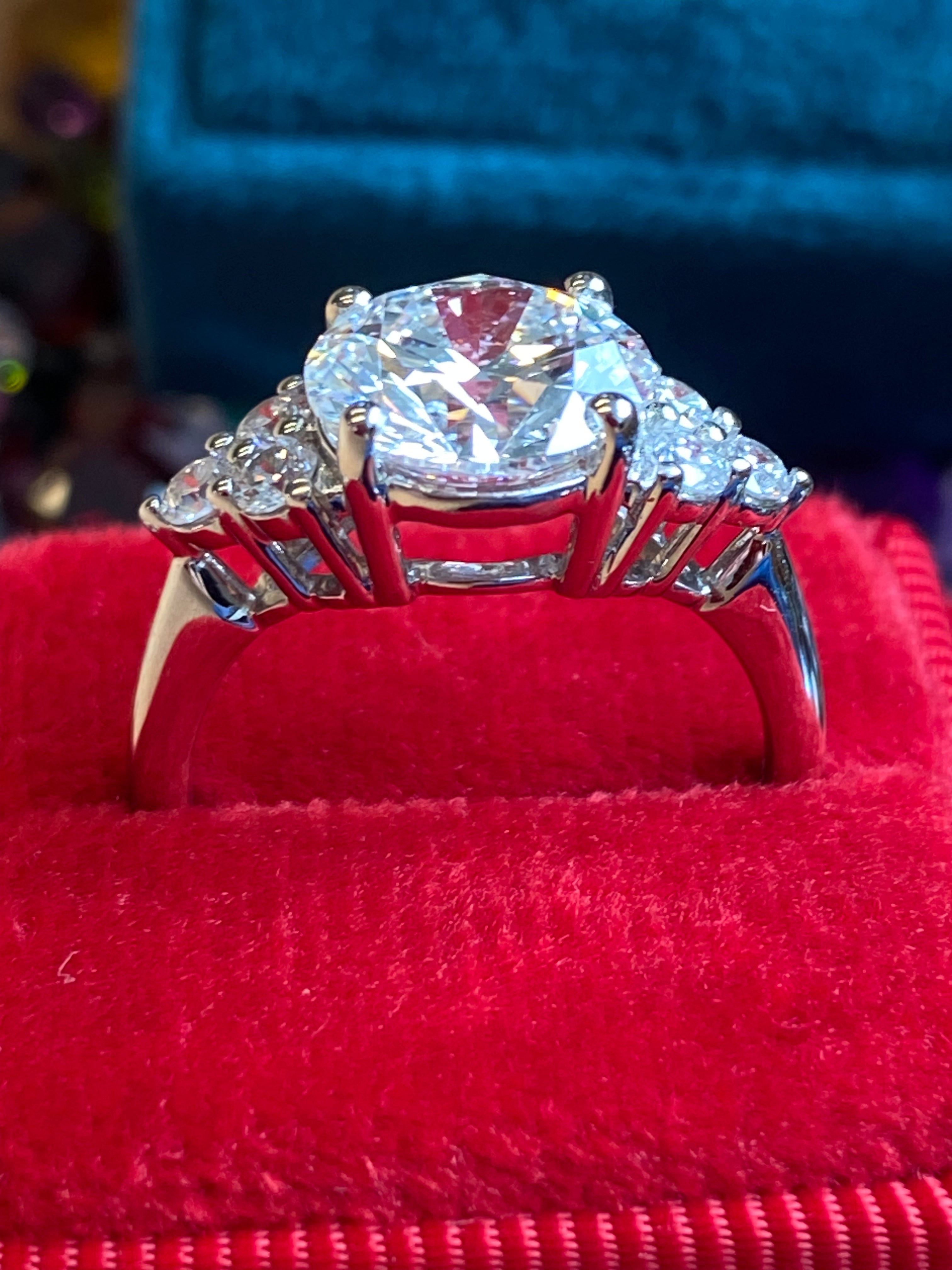 3.39 Carat Round Brilliant Cut D Colour VS1 Lab Diamond Trefoil Three Stone Ring in Platinum