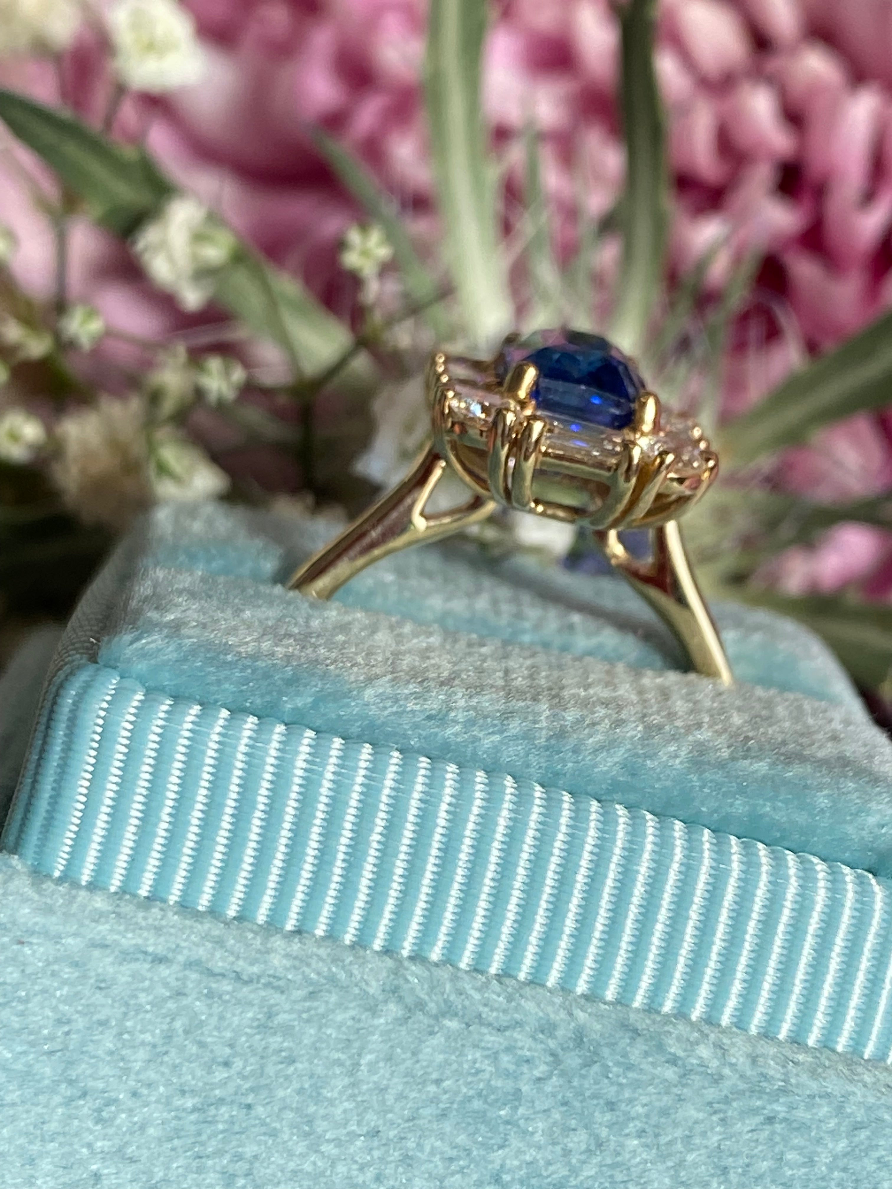 2.55 Carat Radiant Cut Ceylon Sapphire and 0.90 CTW Natural Diamond Ring in 18ct Yellow Gold