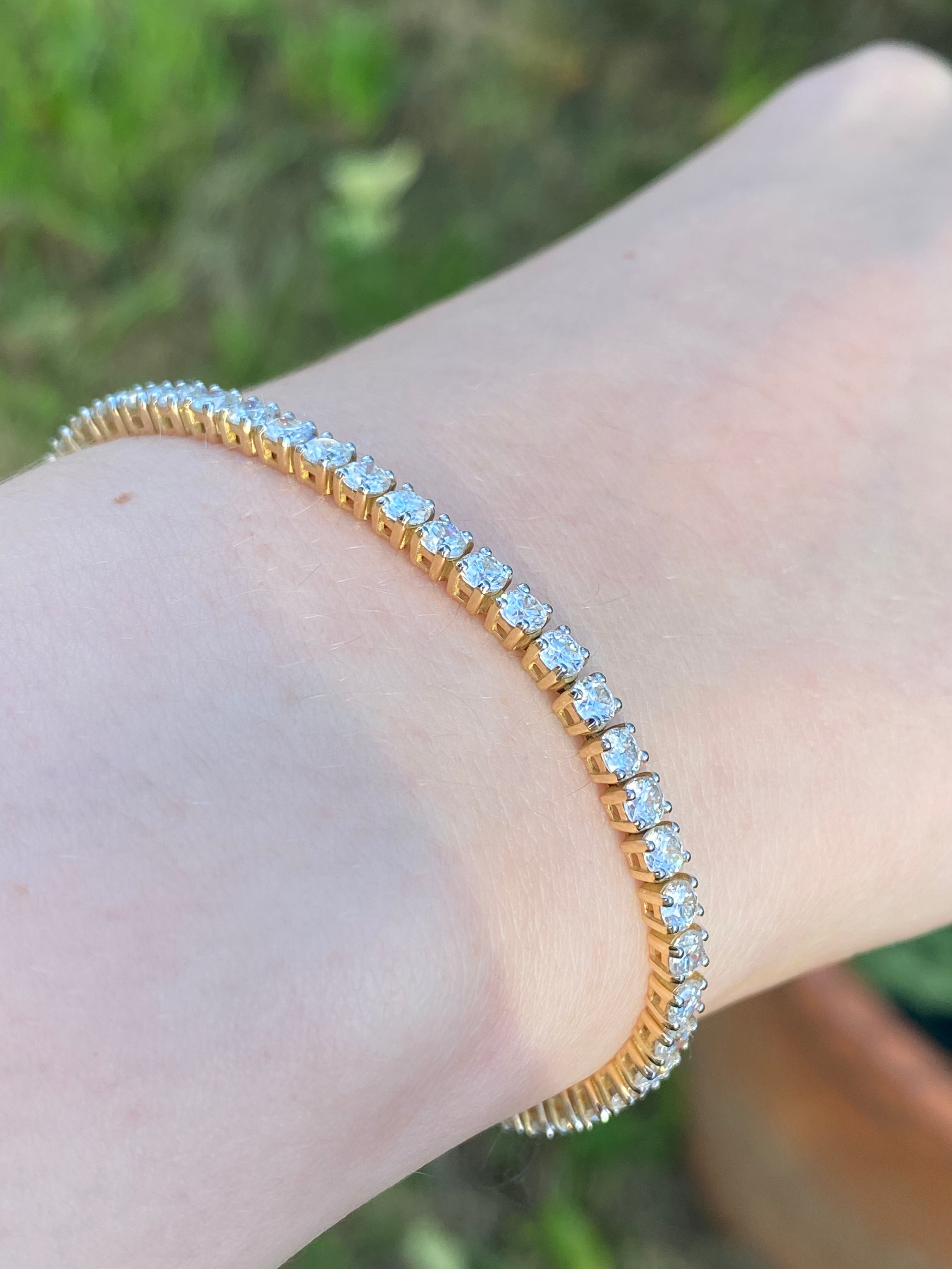 5.50 CTW Moissanite Tennis Bracelet in Sterling Silver