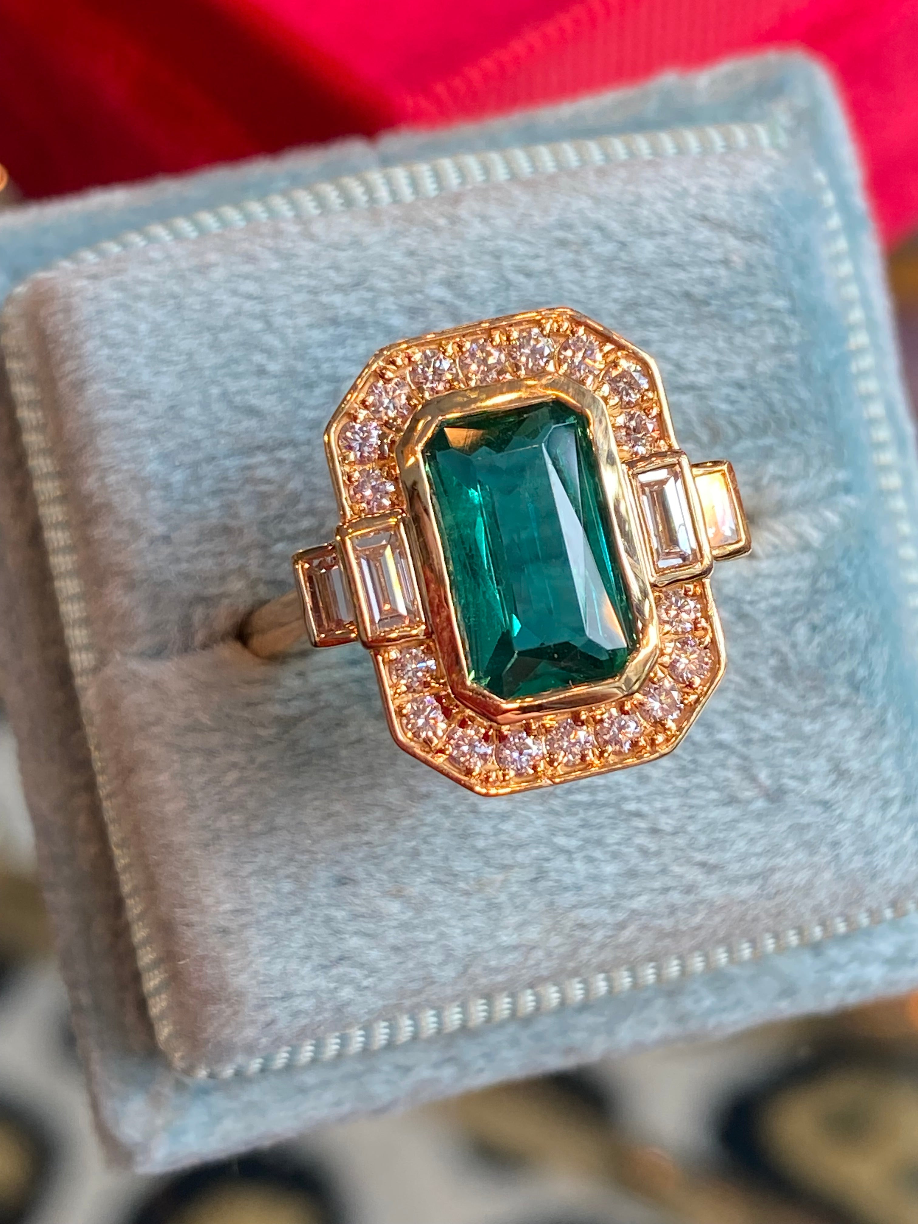 2.05 Carat Emerald and 0.58ctw Natural Diamond Ring in 18ct Yellow Gold
